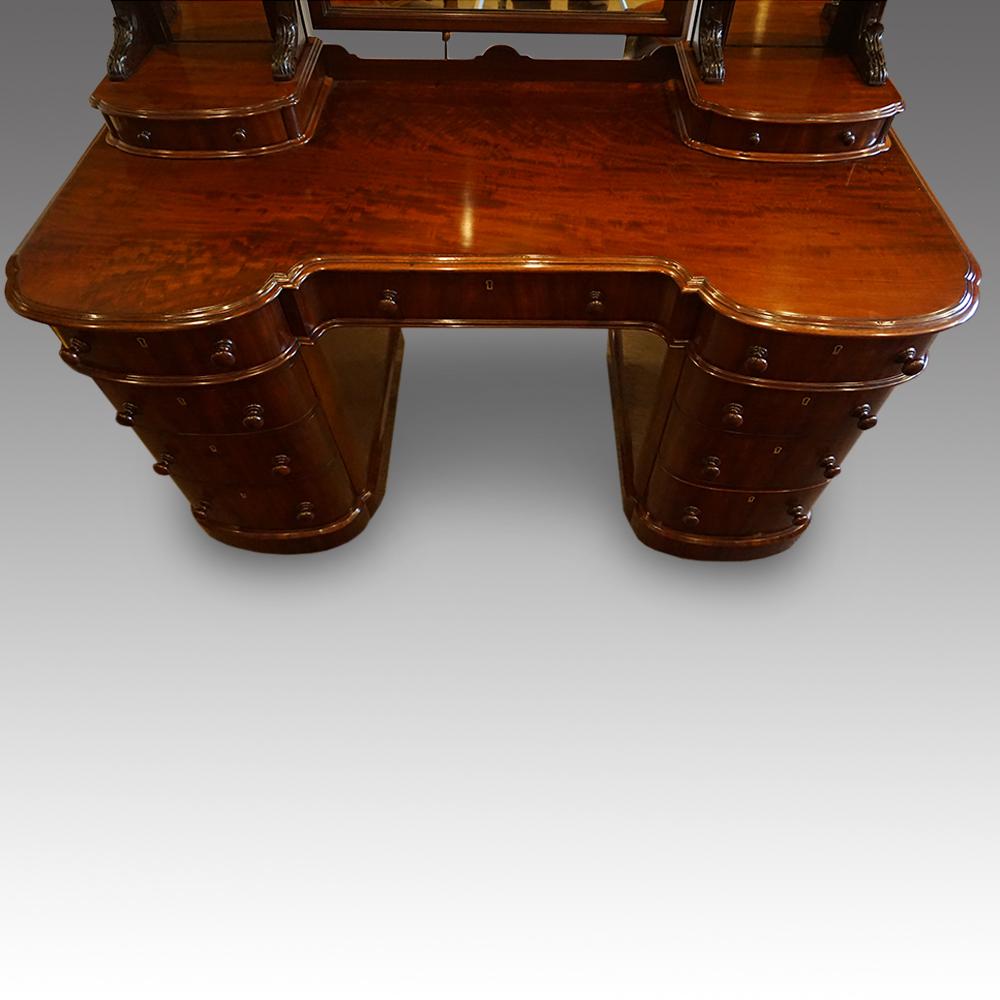 English Mansion House Victorian Mahogany Dressing Table, circa 1865 14