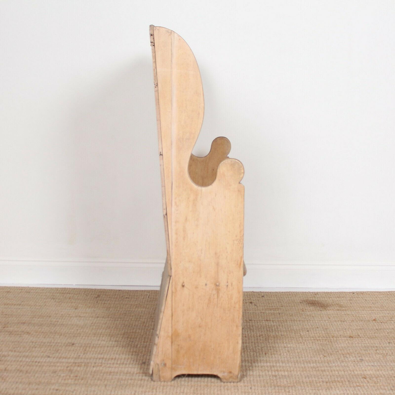 English Maple Settle, 19th Century For Sale 6