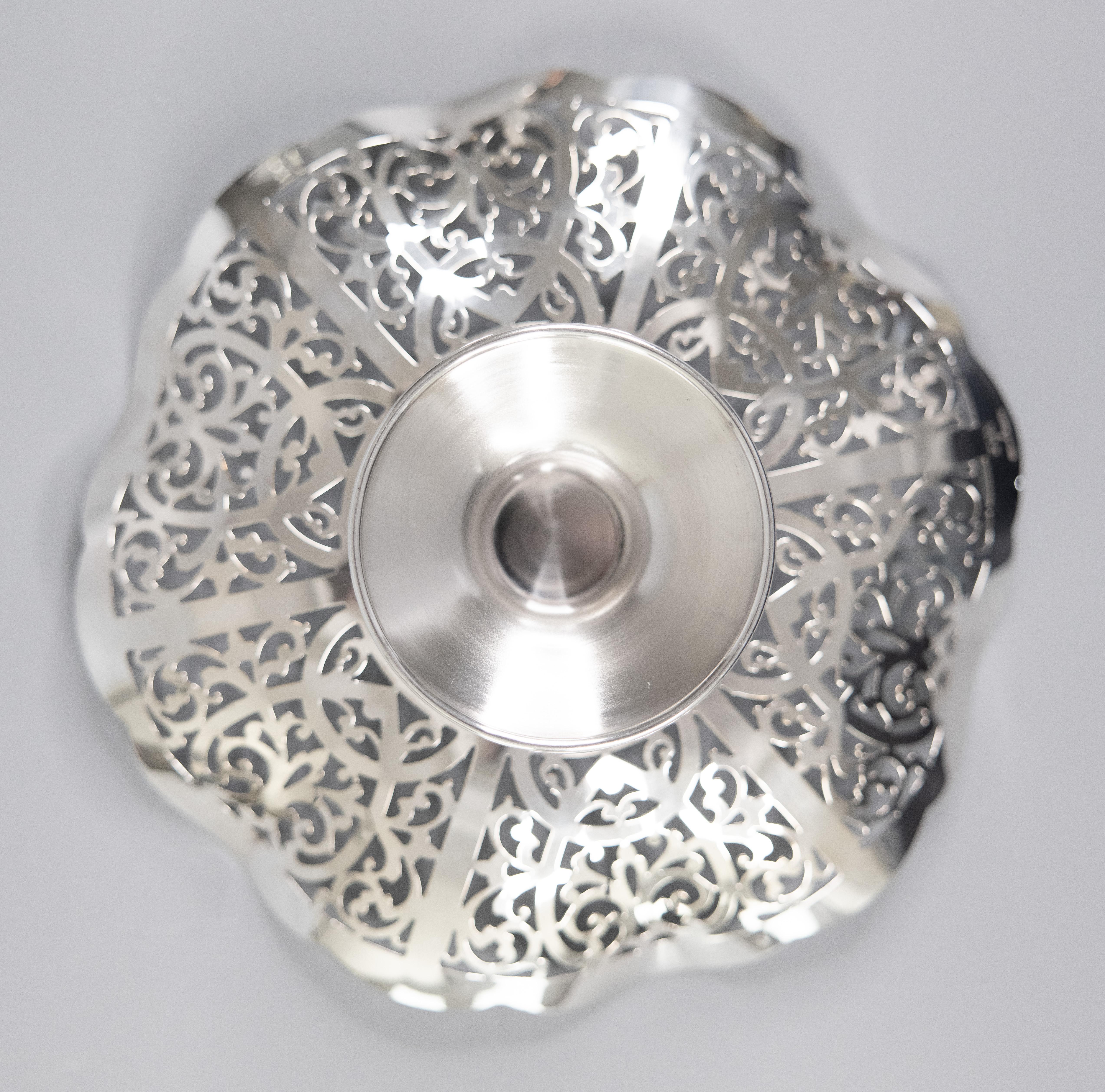 English Mappin & Webb Silver Plate Reticulated Pedestal Bowl Bonbon Dish For Sale 2