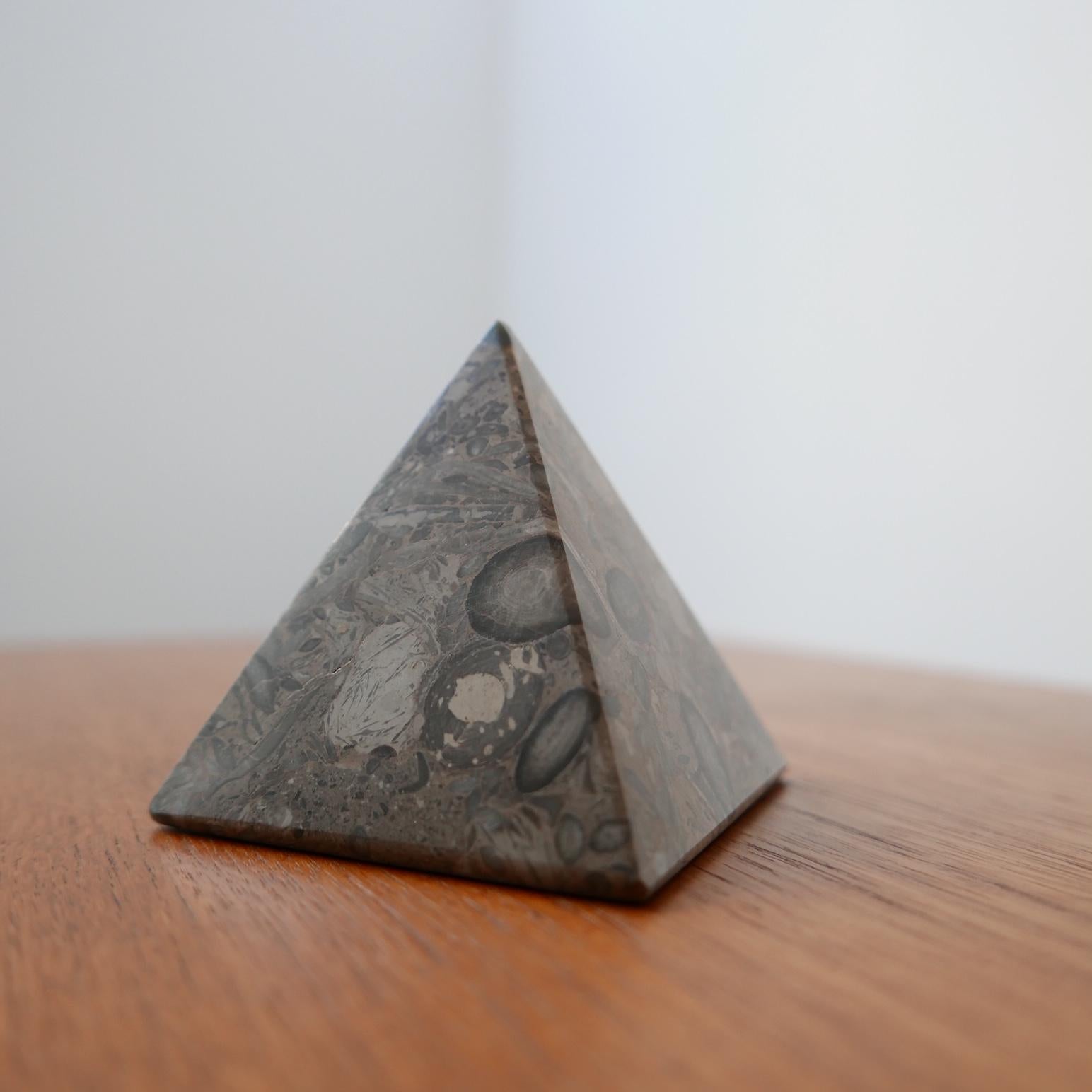 English Marble Stone Paperweight Pyramid Desk Curio In Good Condition In London, GB