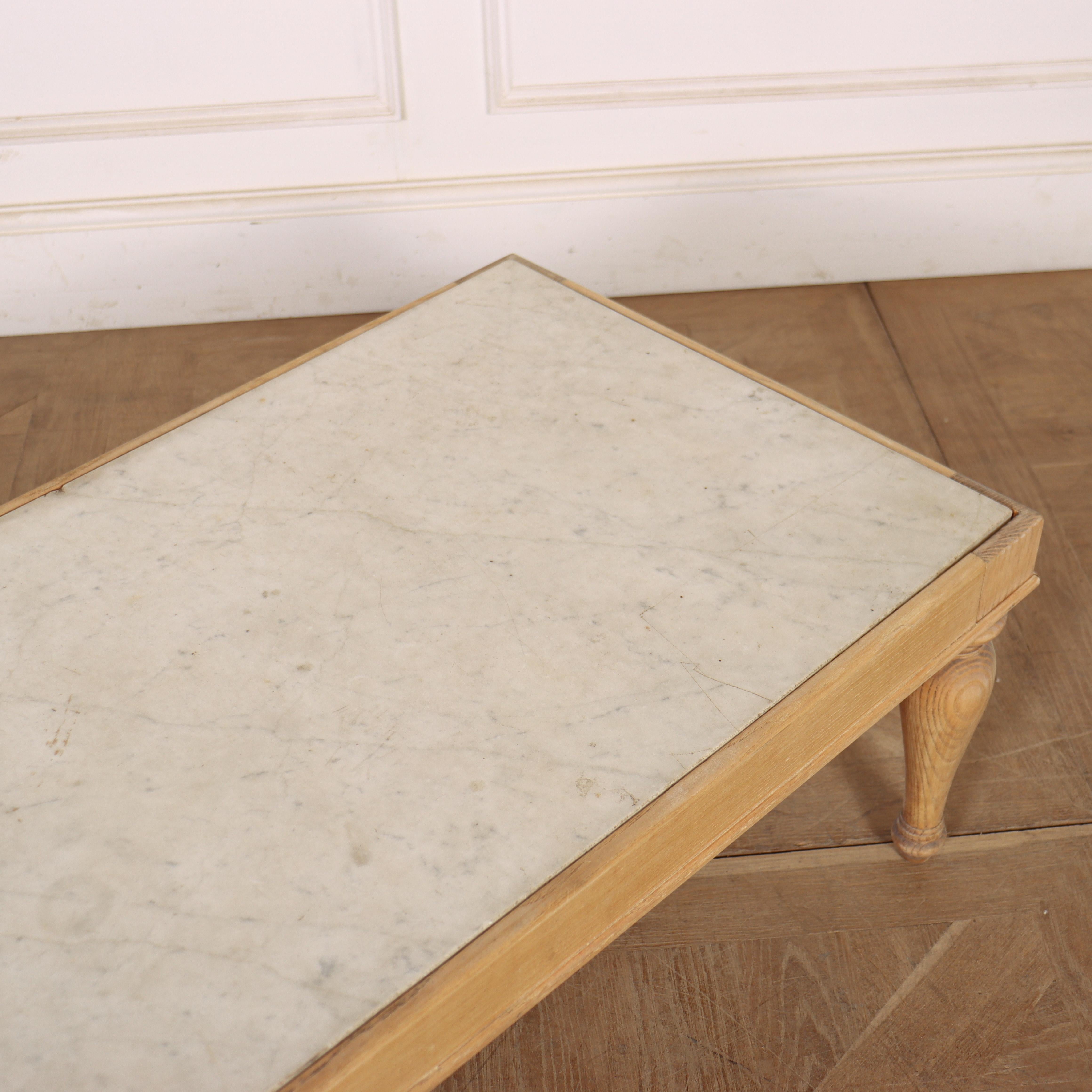 English Marble Top Coffee Table In Good Condition For Sale In Leamington Spa, Warwickshire