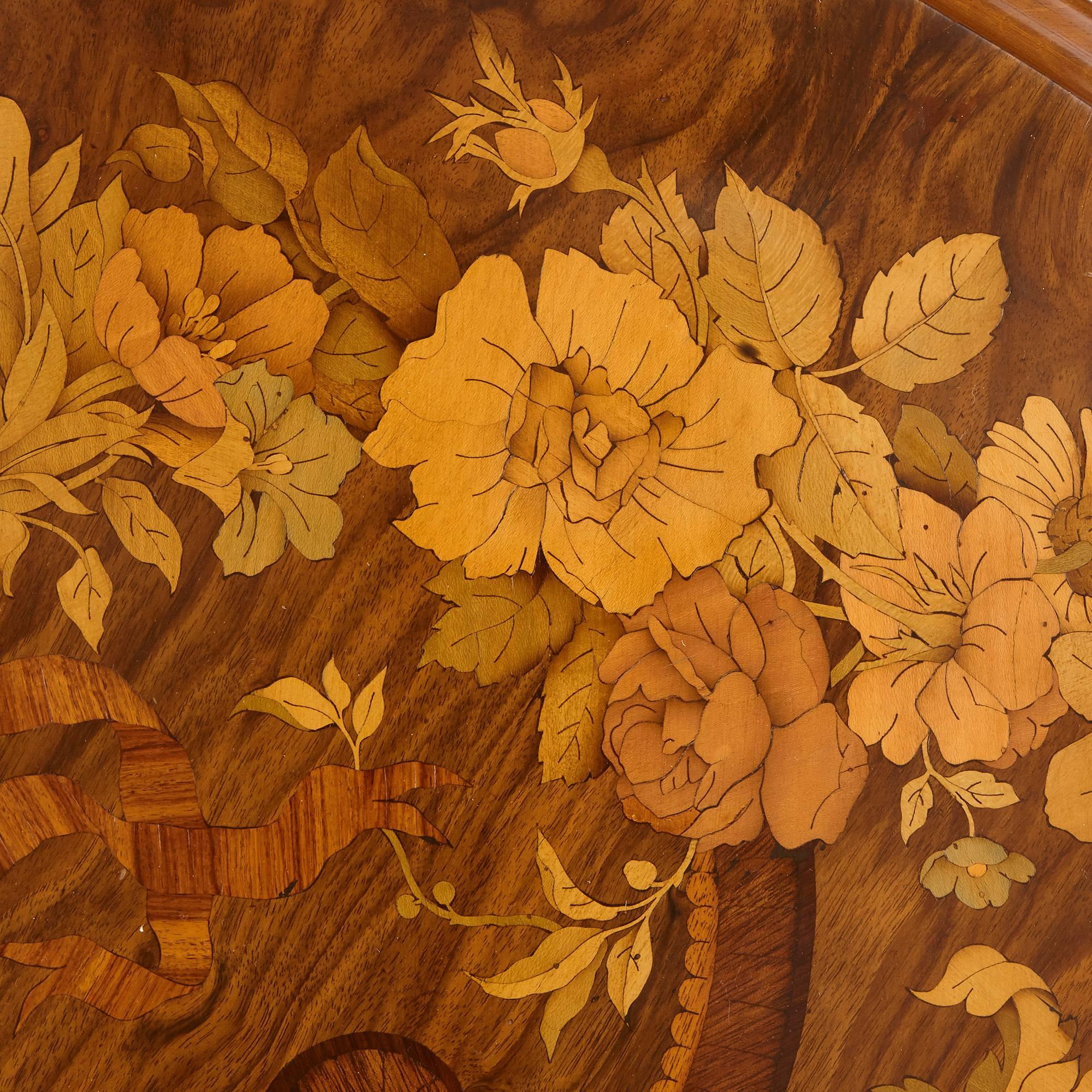 Wood English Marquetry Round Centre Table, 19th Century