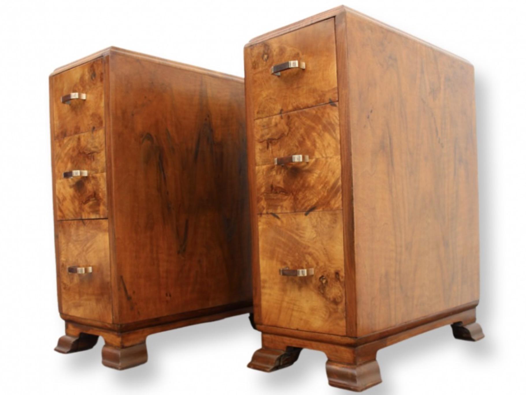 British English Matching Pair of 1930s Art Deco Walnut Bedside Cabinets