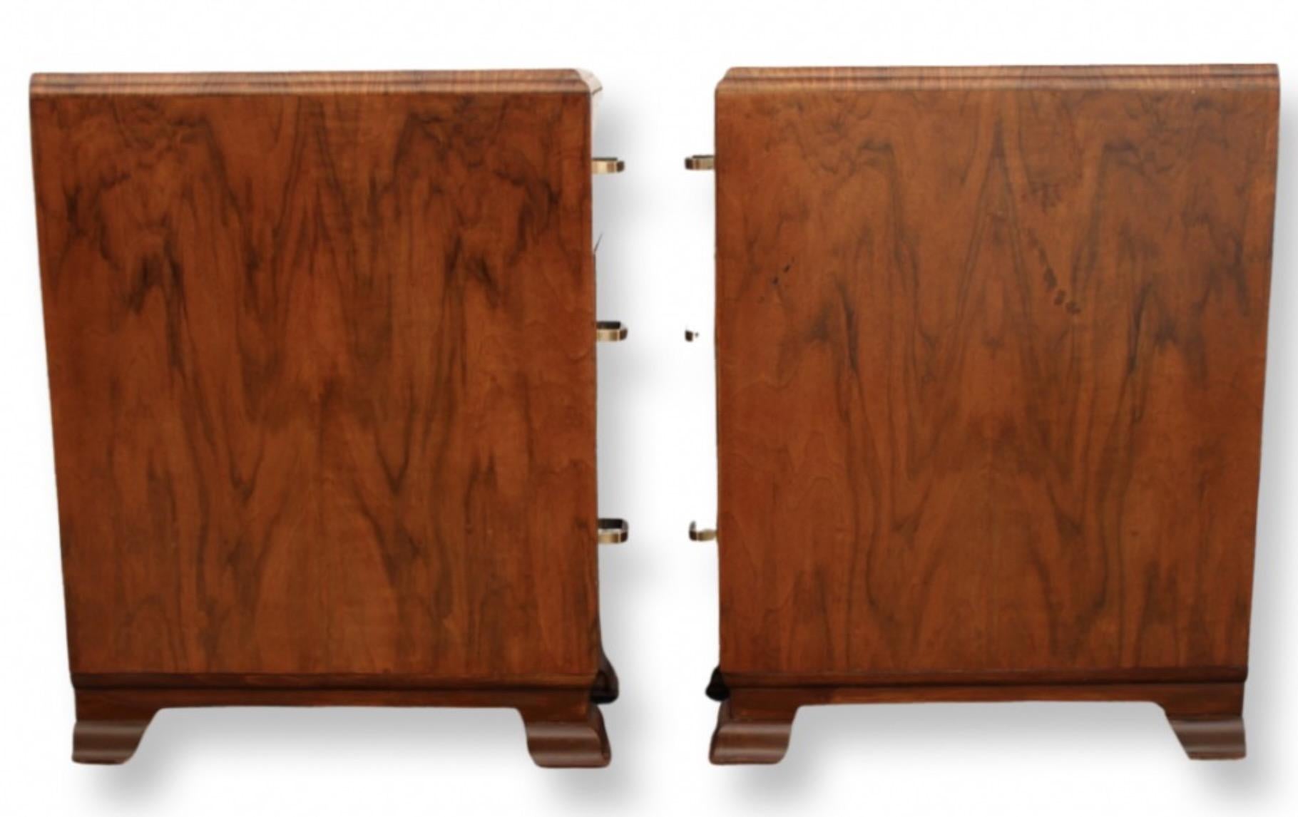 English Matching Pair of 1930s Art Deco Walnut Bedside Cabinets 2