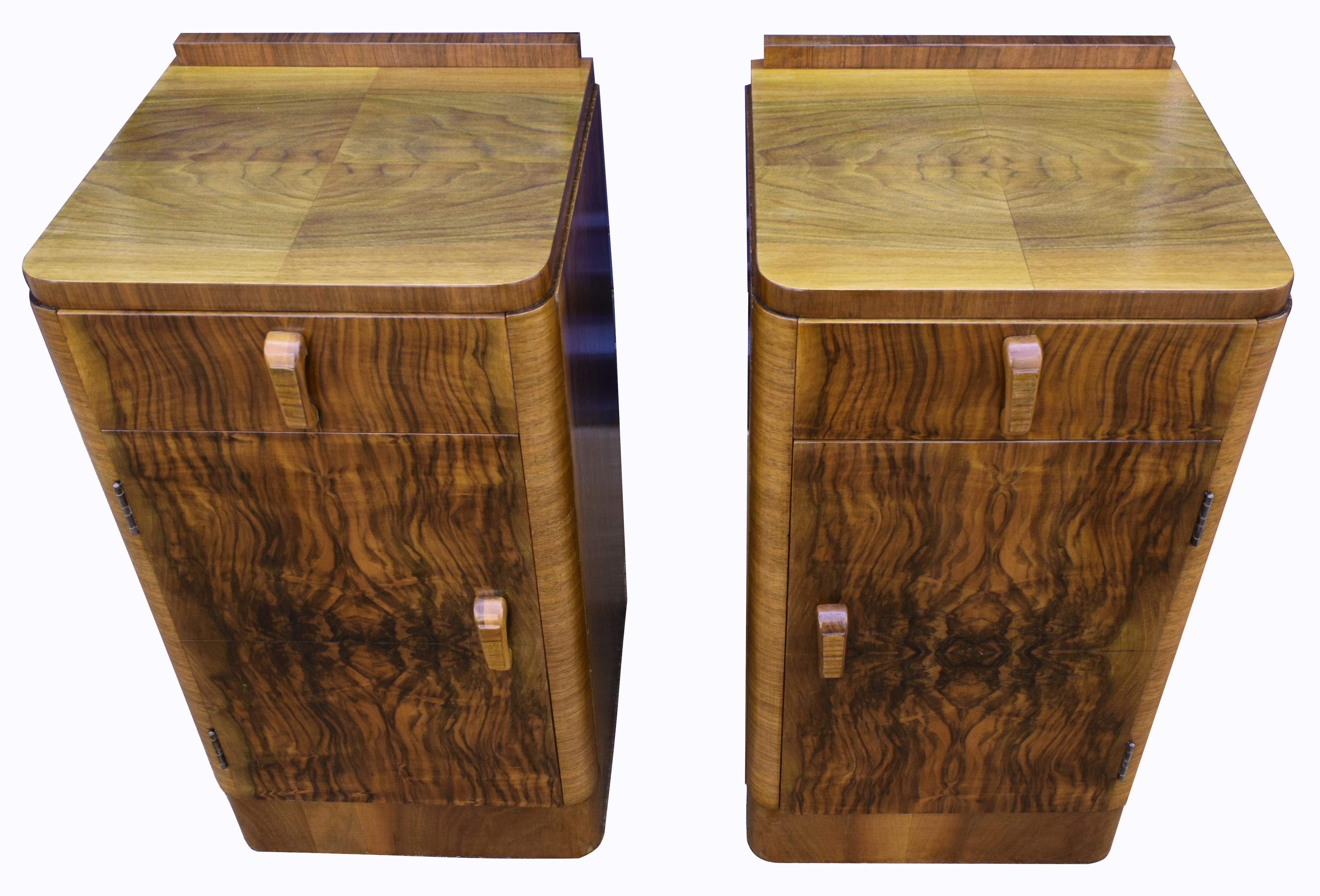 English Matching Pair of Art Deco Walnut Bedside Cabinet Tables, circa 1935 4