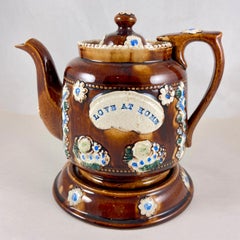 English Measham Bargeware Love at Home Teekanne auf Stand