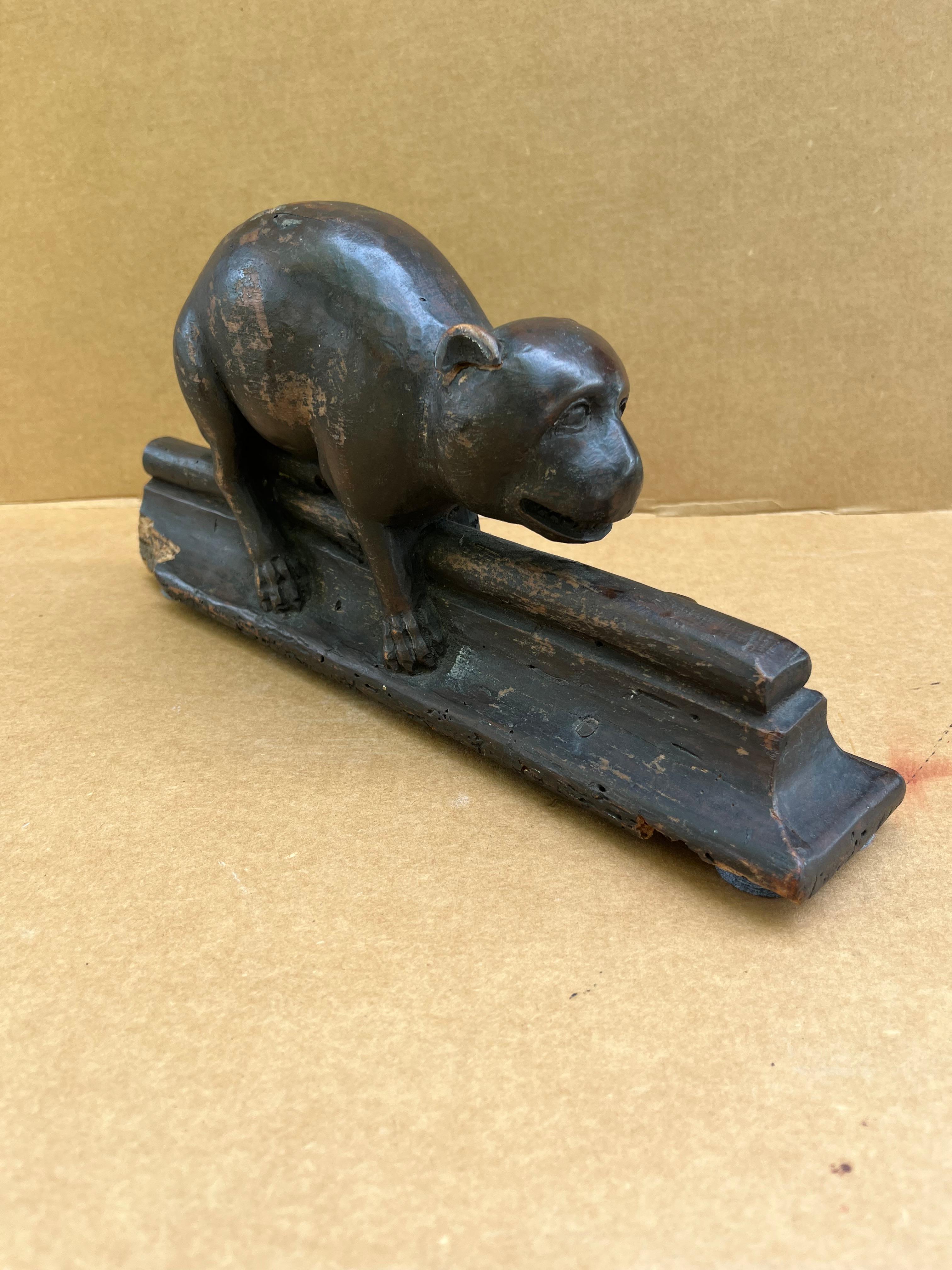 Rarissima scultura medievale inglese di animali su un banco della chiesa in vendita 5