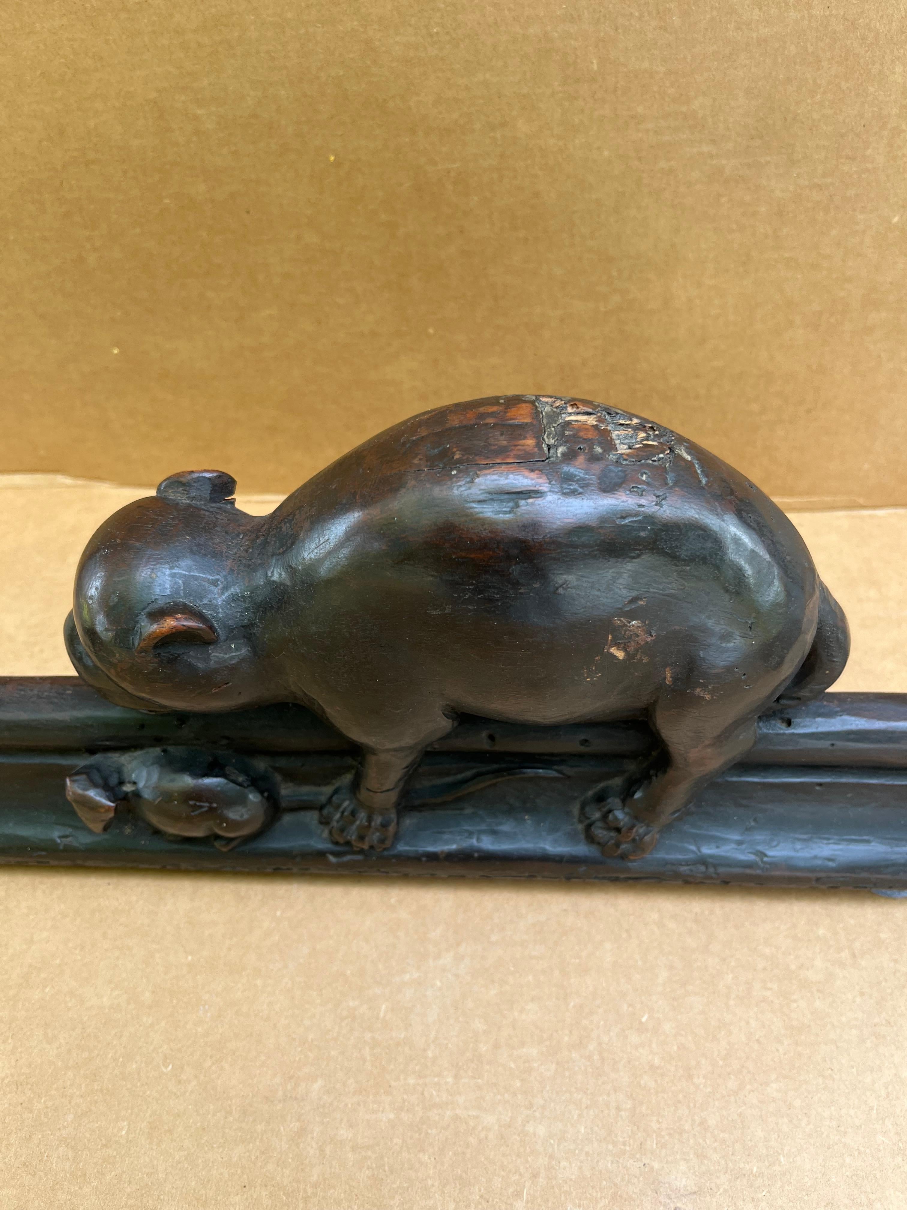Rarissima scultura medievale inglese di animali su un banco della chiesa in vendita 6