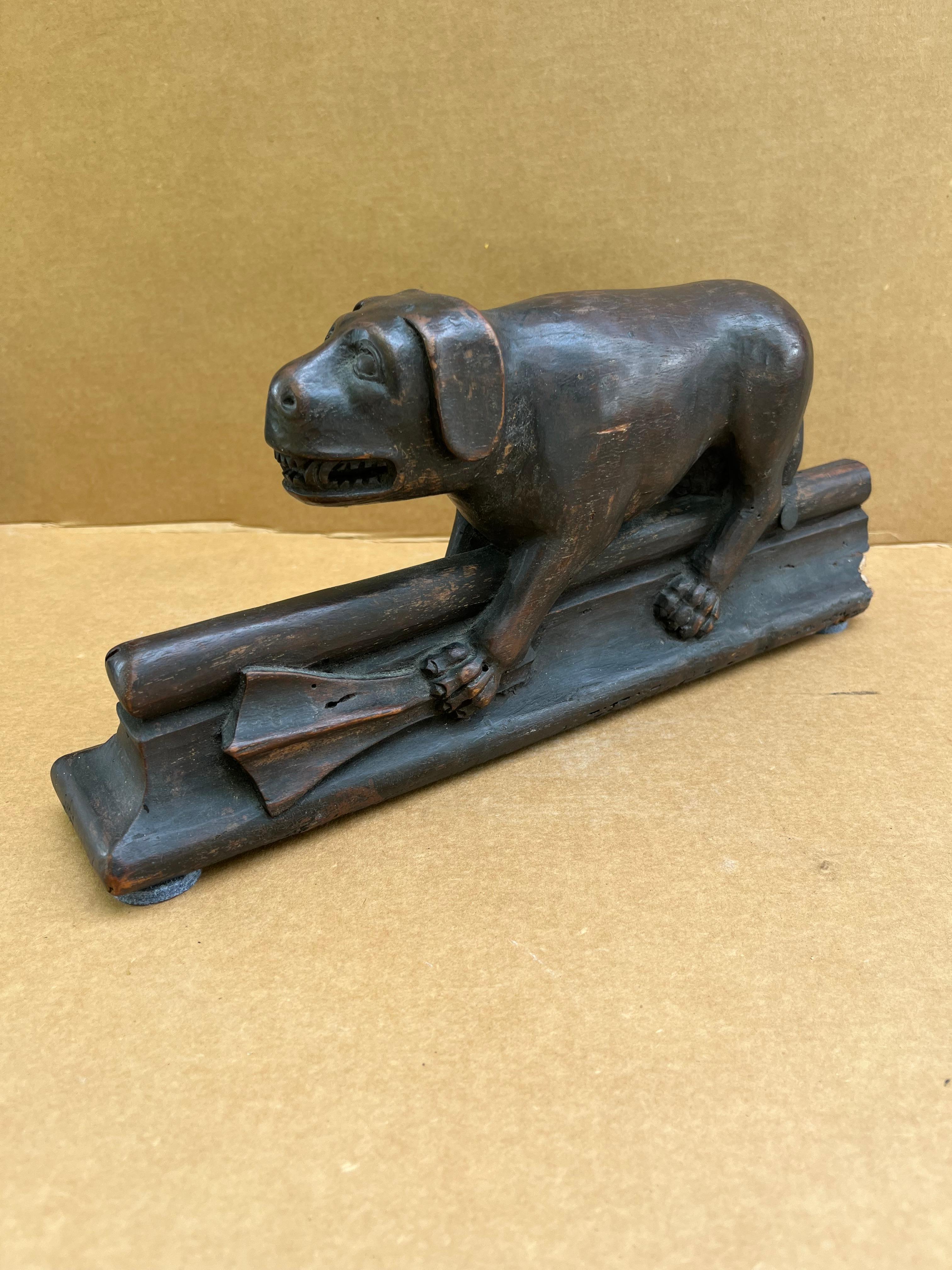 Rarissima scultura medievale inglese di animali su un banco della chiesa In condizioni buone in vendita a Vero Beach, FL