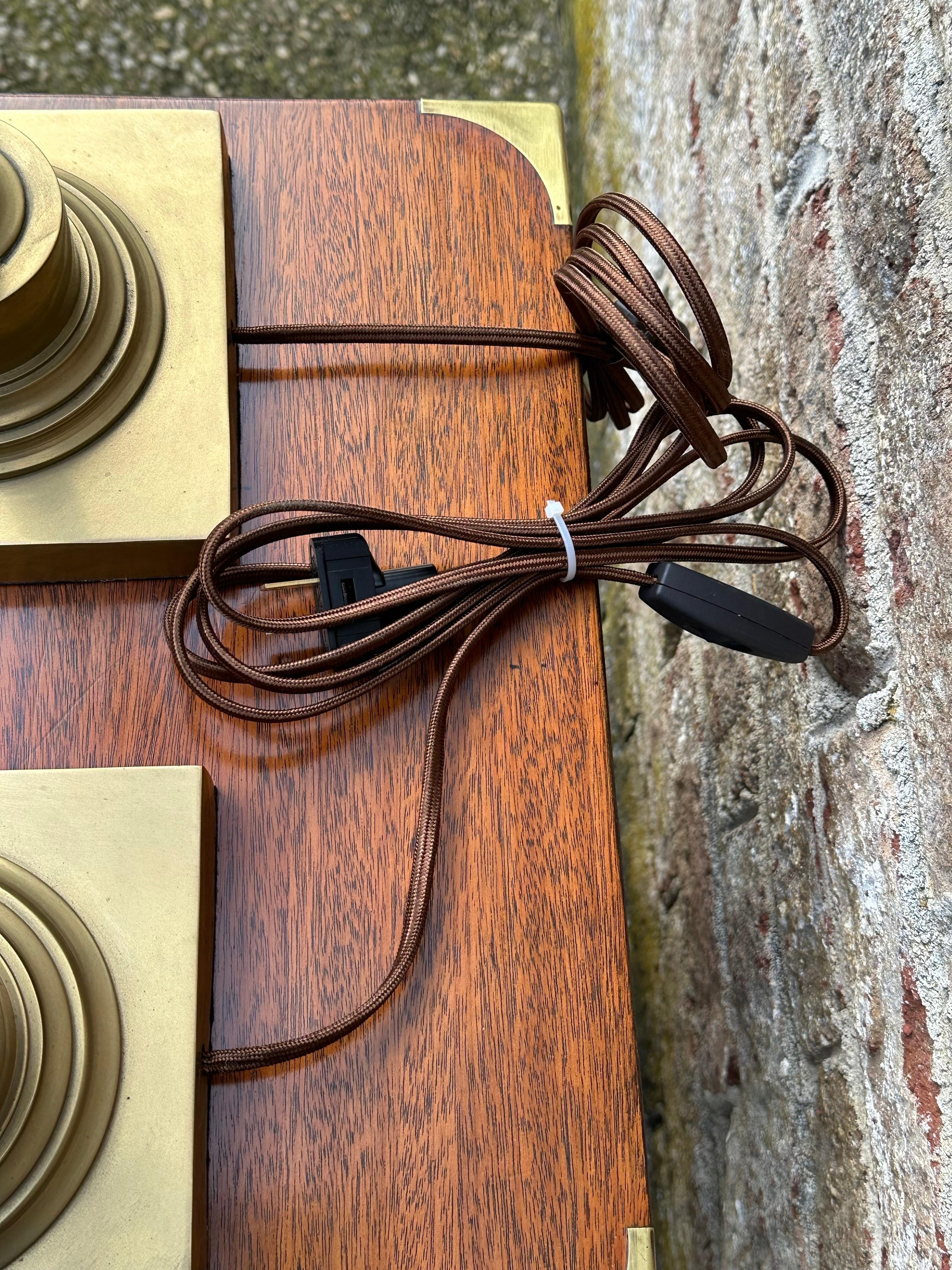 Lámparas de mesa inglesas de latón metamórfico en venta 4