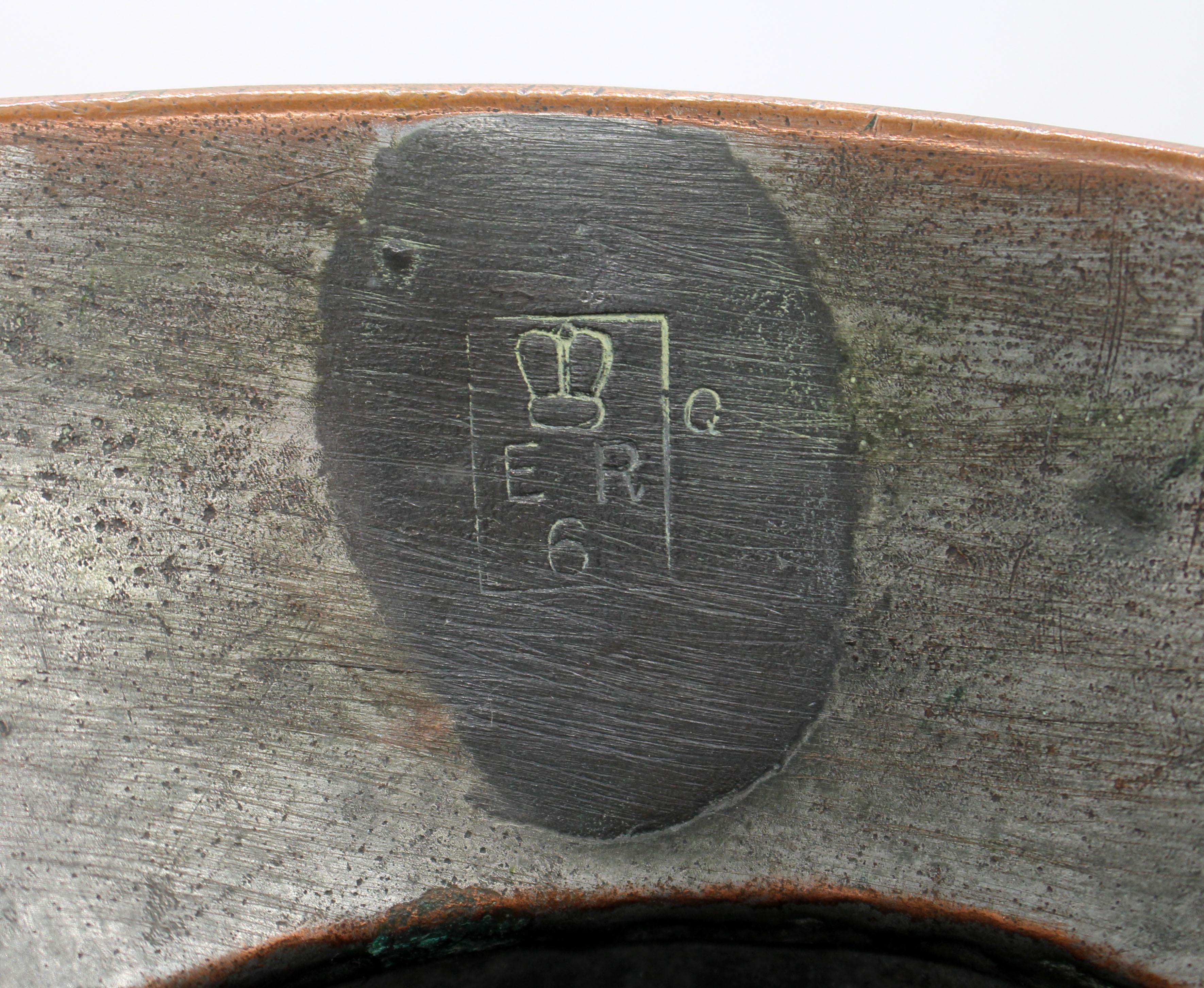 English Mid-19th Century 2-Gallon Copper Haystack Measure en Bueno estado para la venta en Chapel Hill, NC