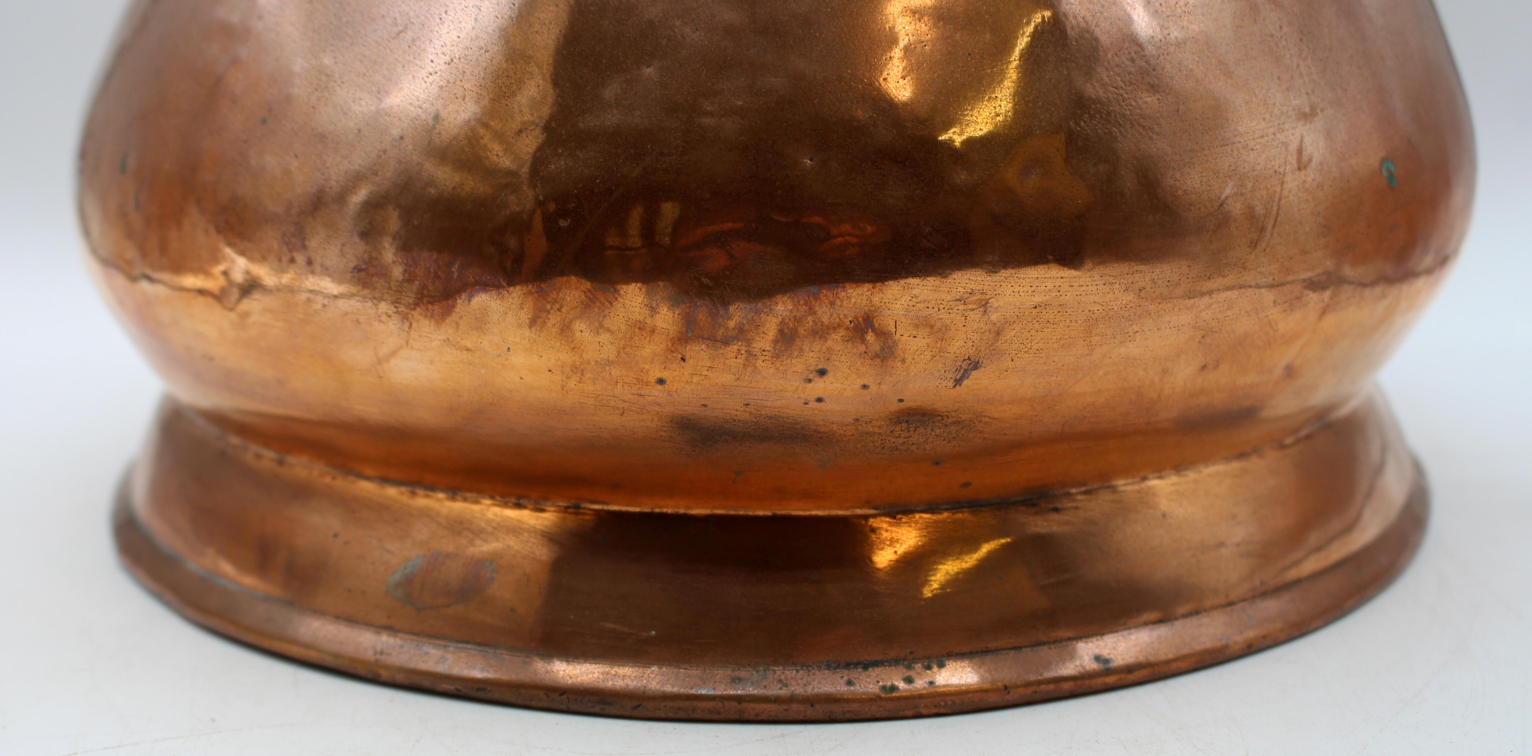 English Mid-19th Century 2-Gallon Copper Haystack Measure Cobre en venta