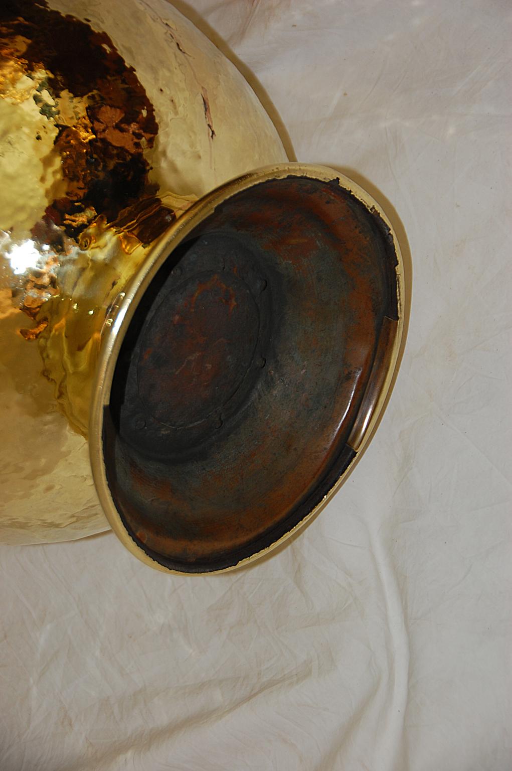 Englische Helmut-Kohle in Form eines Lampenschirms aus Messing, Mitte des 19. Jahrhunderts im Angebot 1