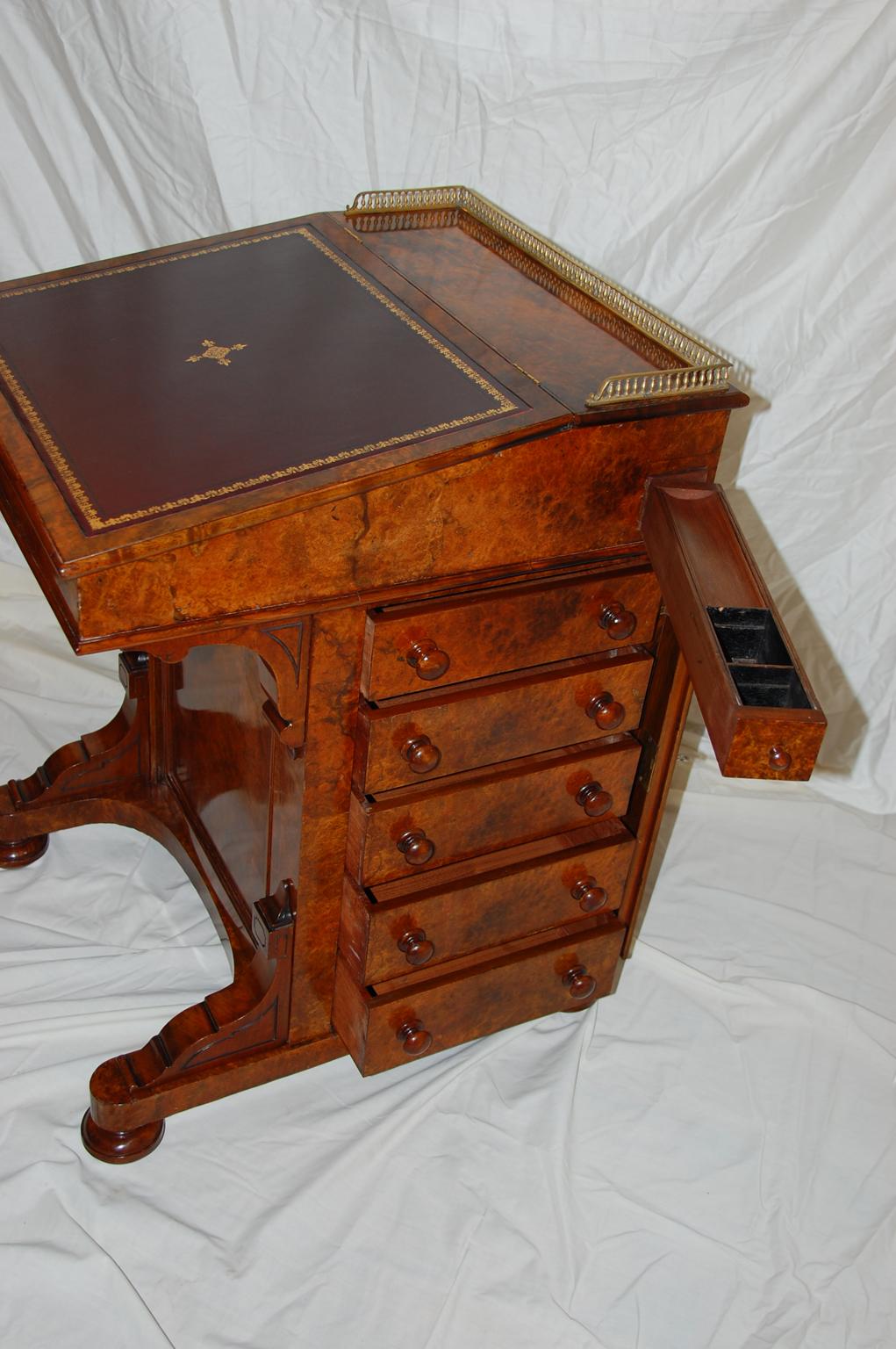 Victorian English Mid-19th Century Burl Walnut Davenport Desk with Leathered Writing Slope For Sale
