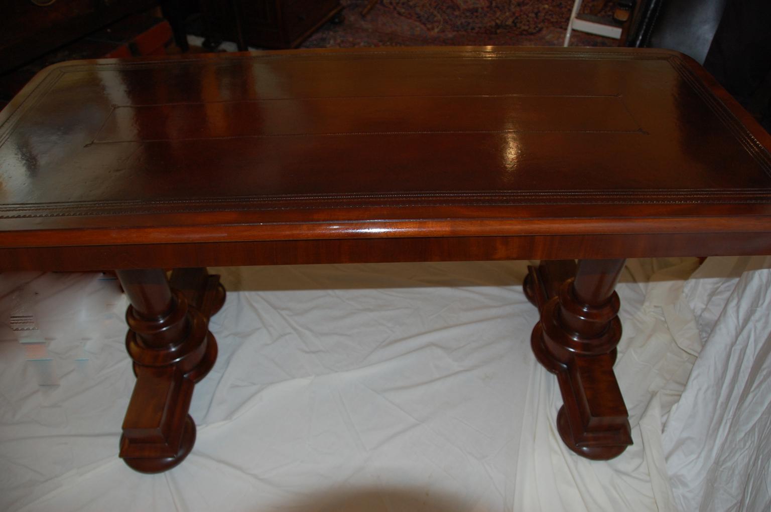 English Mid-19th Century Mahogany Writing, Library or Sofa Table Pedestal Ends For Sale 2