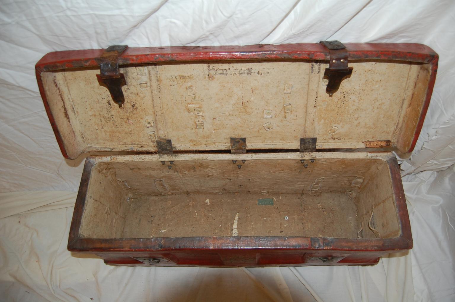 English Mid-19th Century Military Munitions Box with Royal Mottos, Coat of Arms For Sale 6