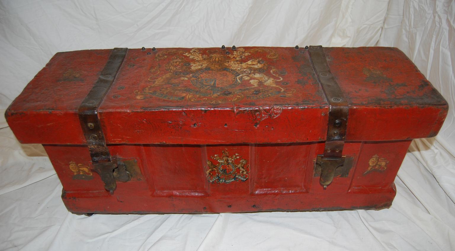 Brass English Mid-19th Century Military Munitions Box with Royal Mottos, Coat of Arms For Sale
