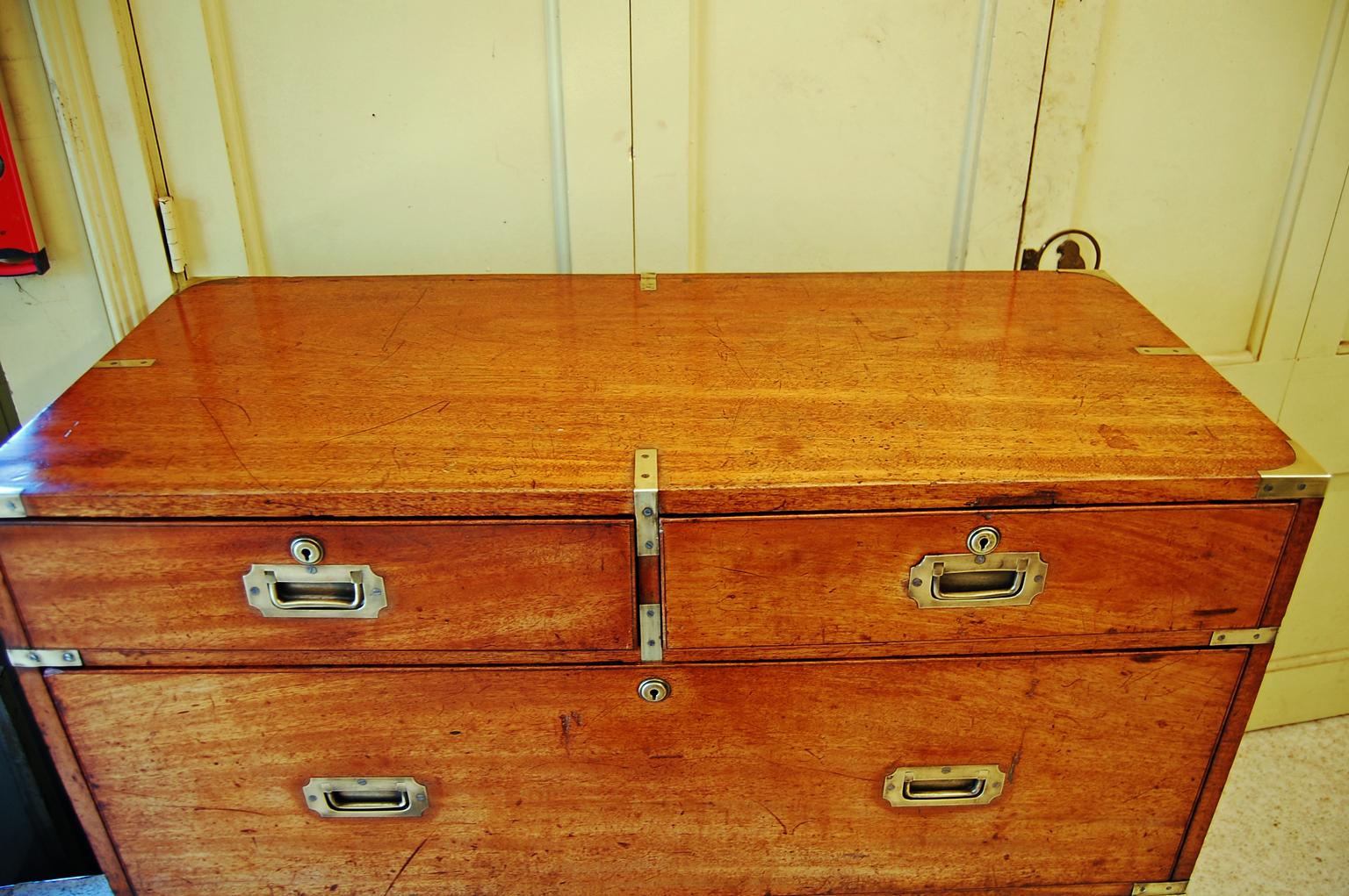 English Mid 19th Century Teak Military Chest of Drawers in Two Parts In Good Condition For Sale In Wells, ME