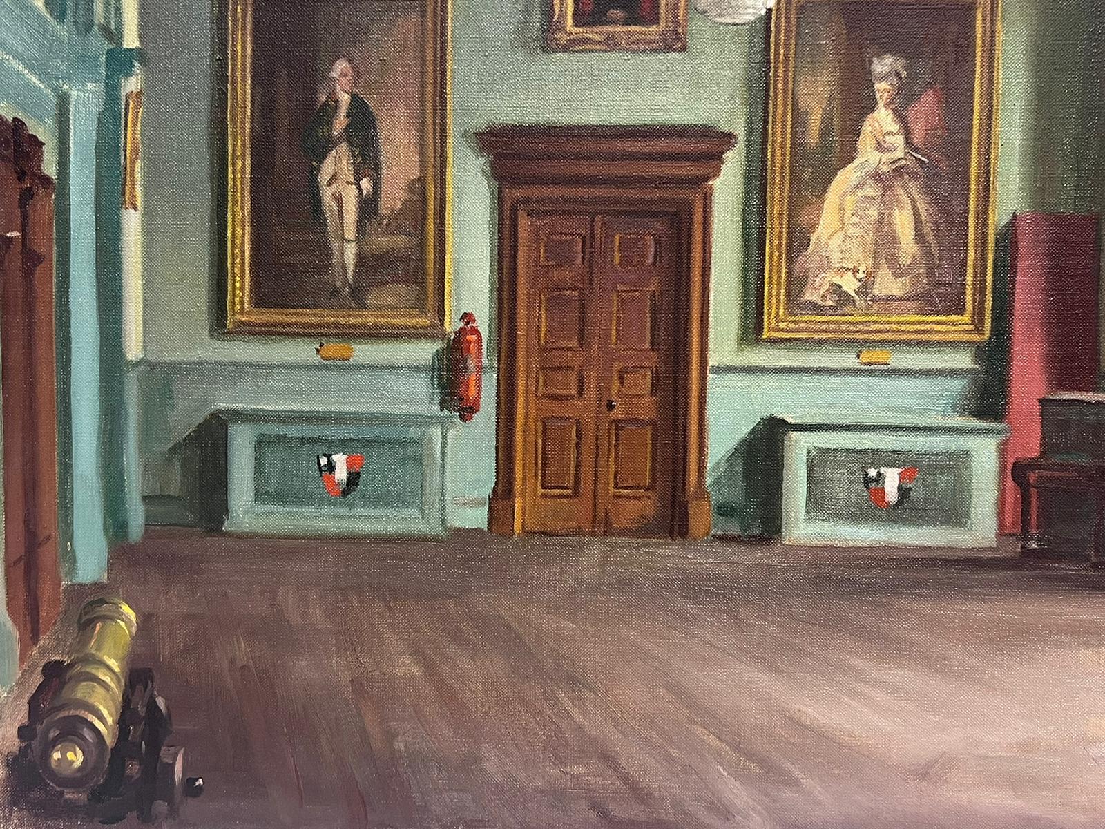 Feine 1950's Englisch Öl Grand Interior Room Scene Ancestral Portraits unterzeichnet  im Angebot 1