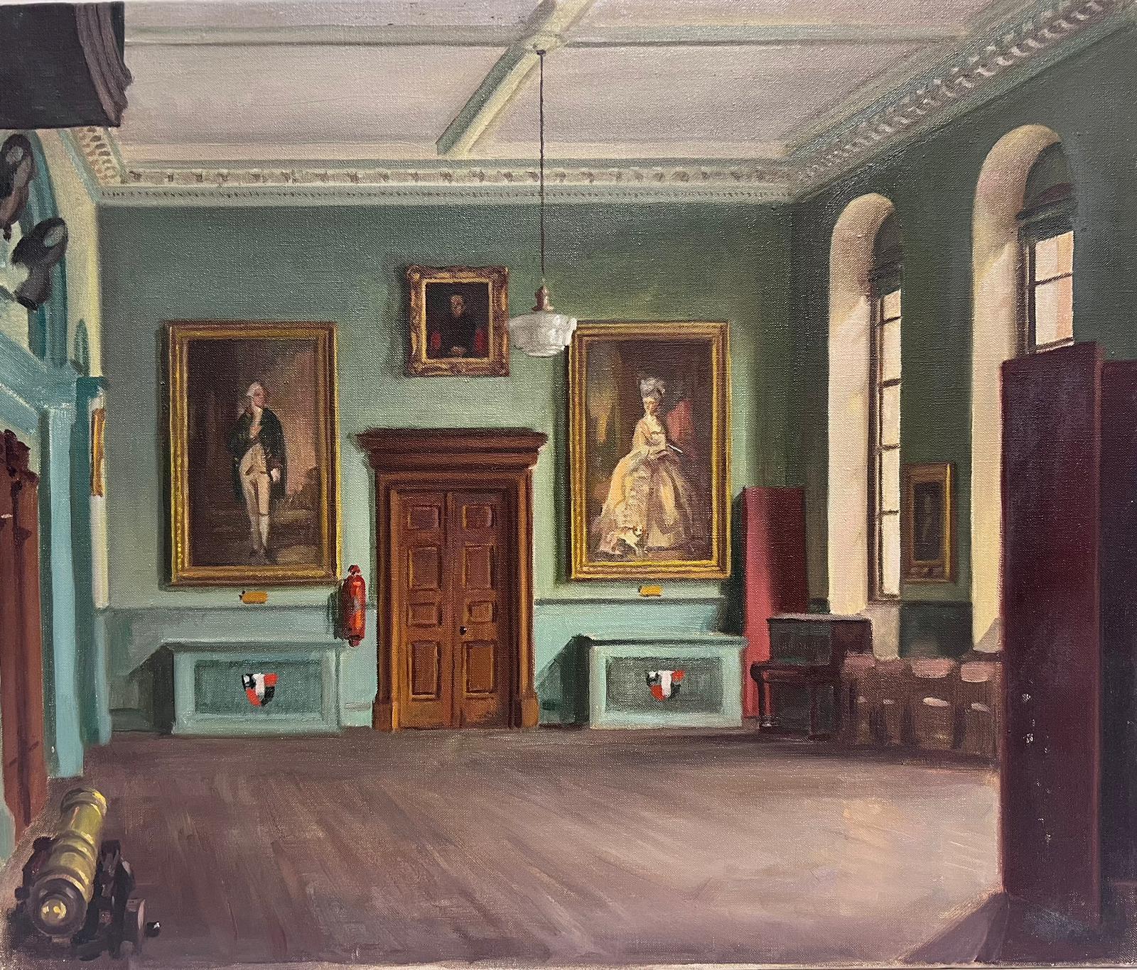 English mid 20th Interior Painting – Feine 1950's Englisch Öl Grand Interior Room Scene Ancestral Portraits unterzeichnet 