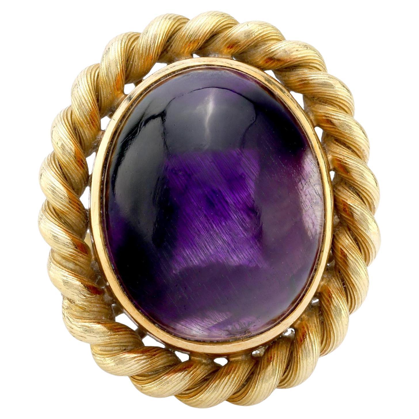 Englischer Amethystring aus 18k Gelbgold aus der Jahrhundertmitte