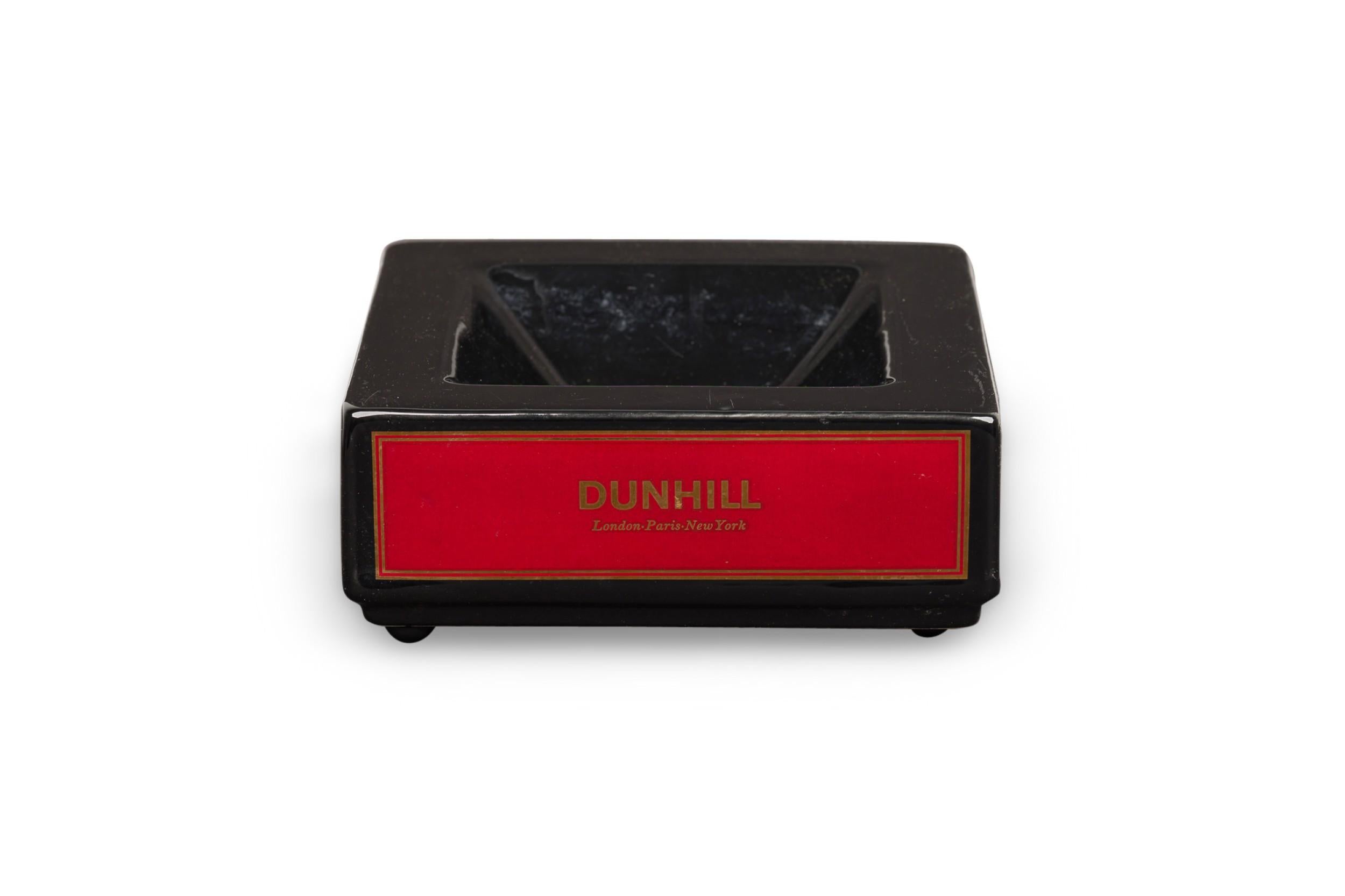 Englischer schwarzer Dunhill-Aschenbecher aus der Jahrhundertmitte (Britisch) im Angebot