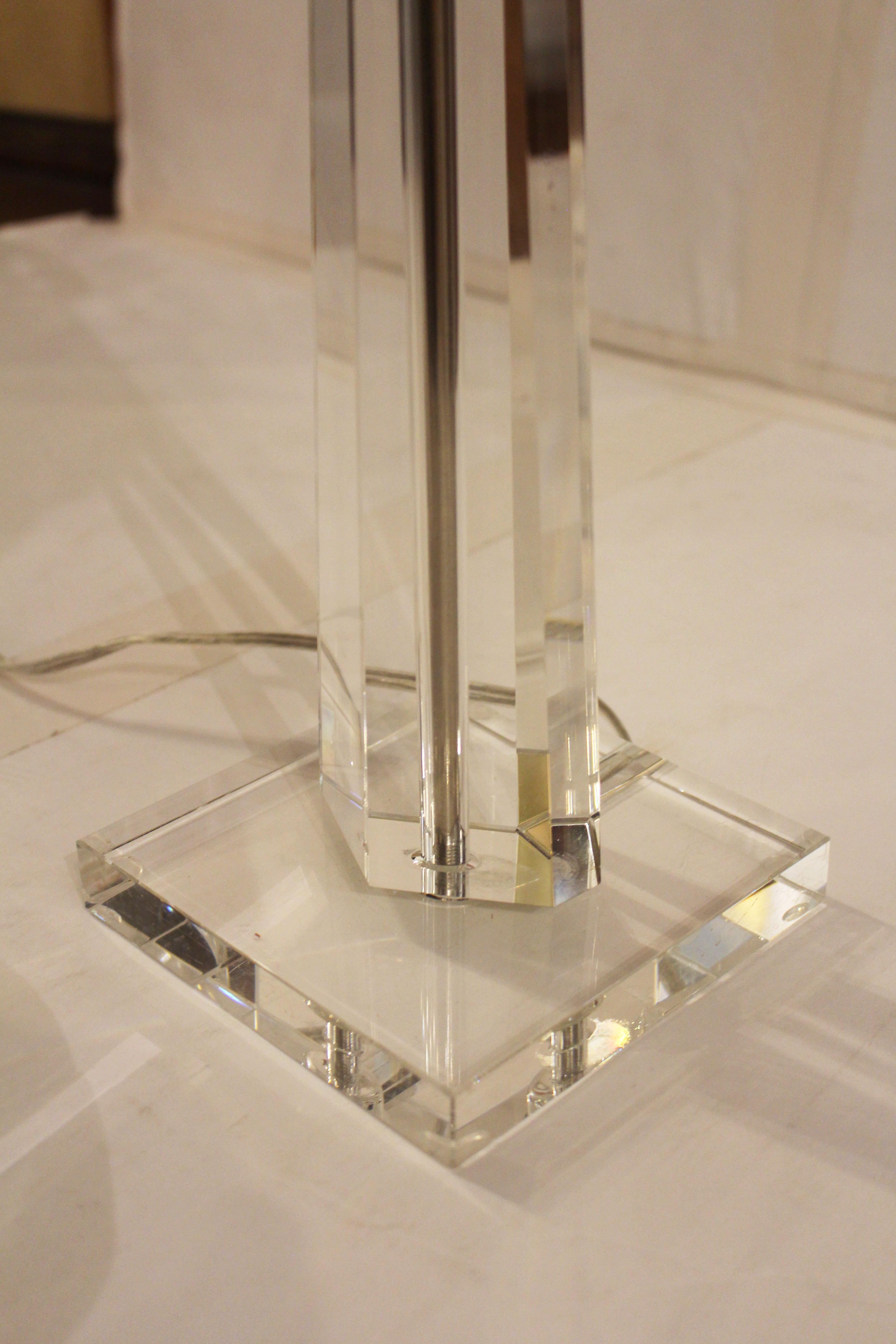 20th Century English Mid-Century Modern Crystal Table Lamp For Sale