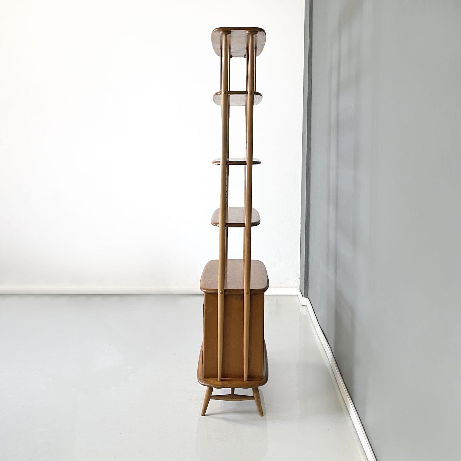 English mid-century modern light wood library with cabinet by Ercol, 1960s In Good Condition In MIlano, IT