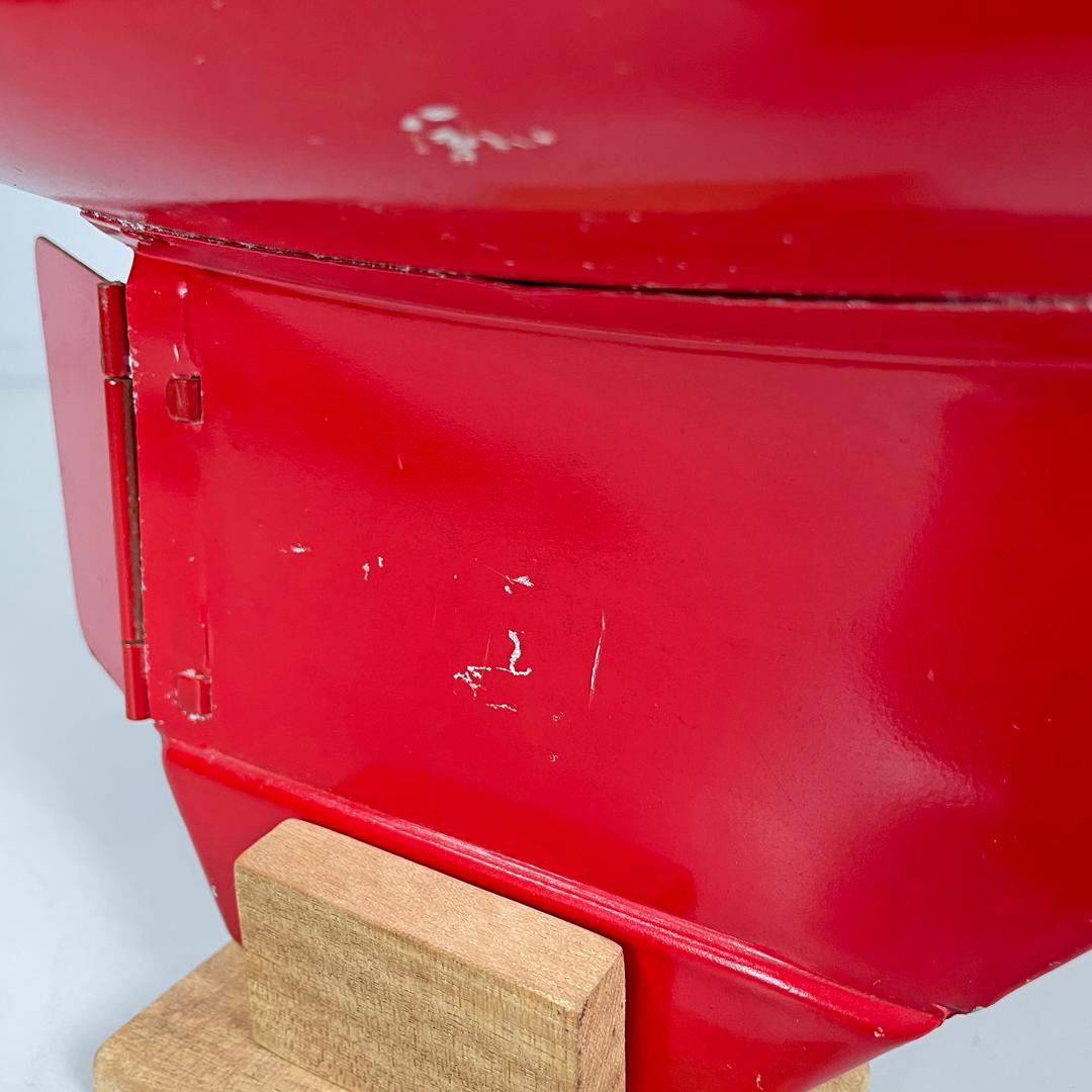 English mid-century modern red sailing boat model by Star Yacht Birkenhead 1960s For Sale 13