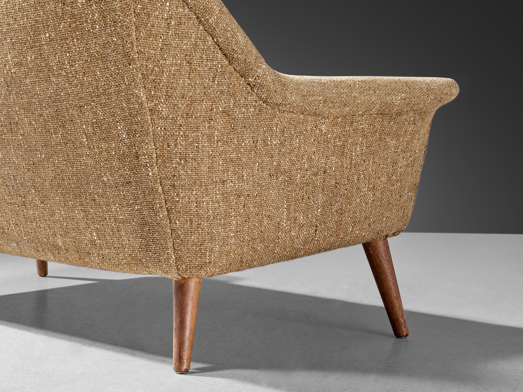 Mid-Century Modern Canapé anglais moderne du milieu du siècle en laine beige et teck  en vente