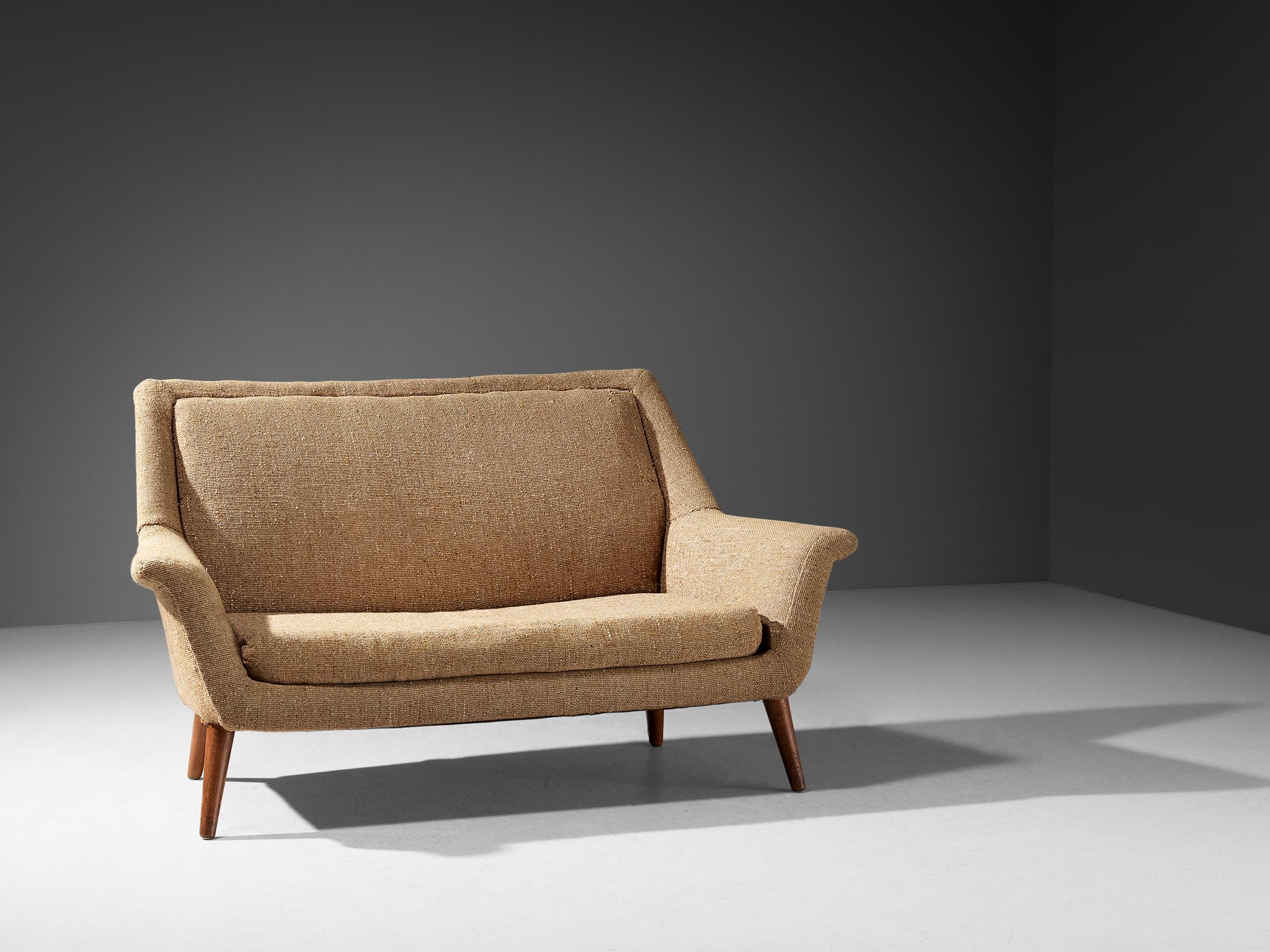 English Mid-Century Modern Sofa in Beige Wool and Teak  For Sale 2