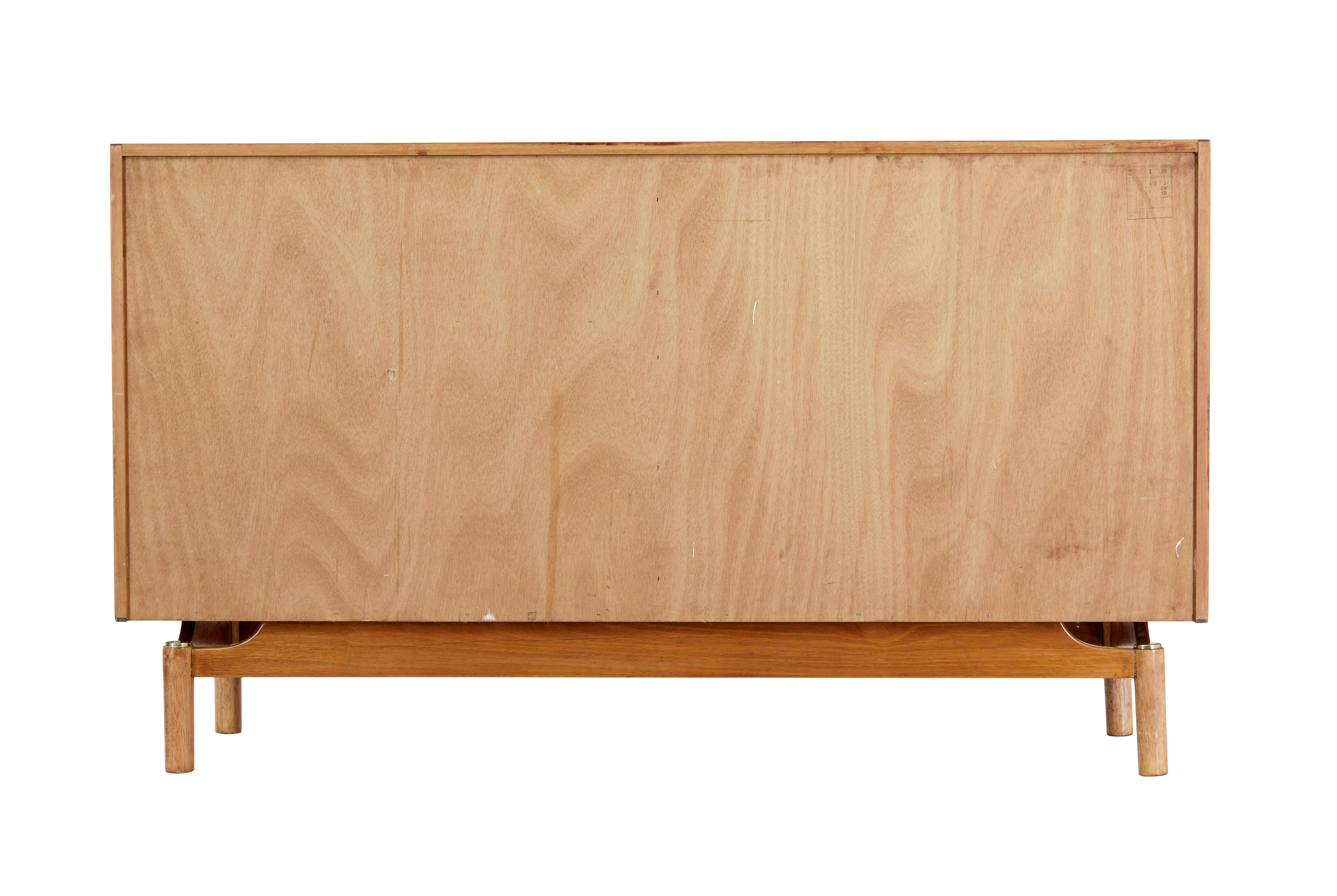 Credenza inglese in teak della metà del secolo scorso In condizioni buone in vendita a Debenham, Suffolk