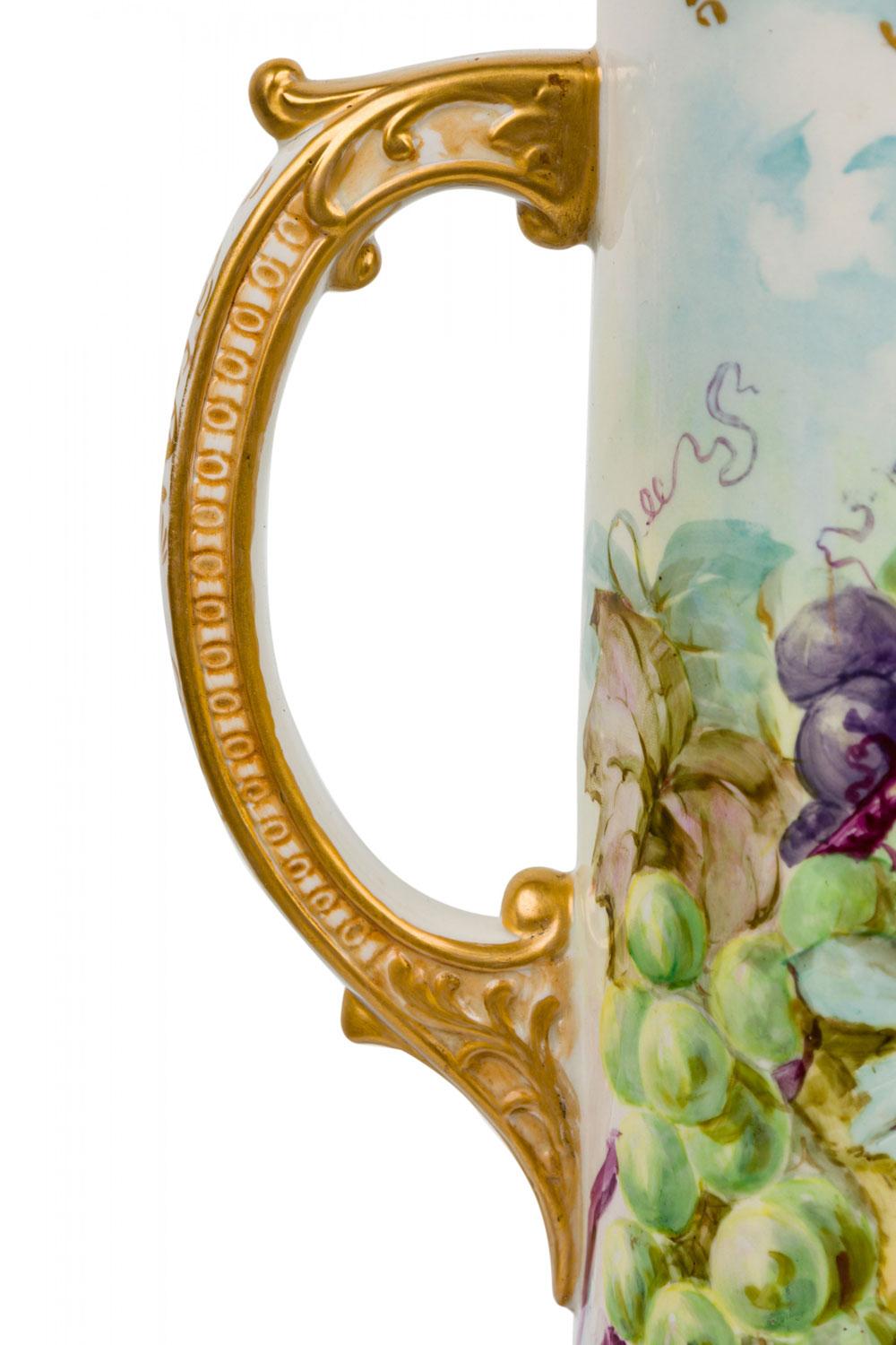 English Mid-Century Pitcher Form Ceramic Grape Motif Table Lamp In Good Condition For Sale In Queens, NY