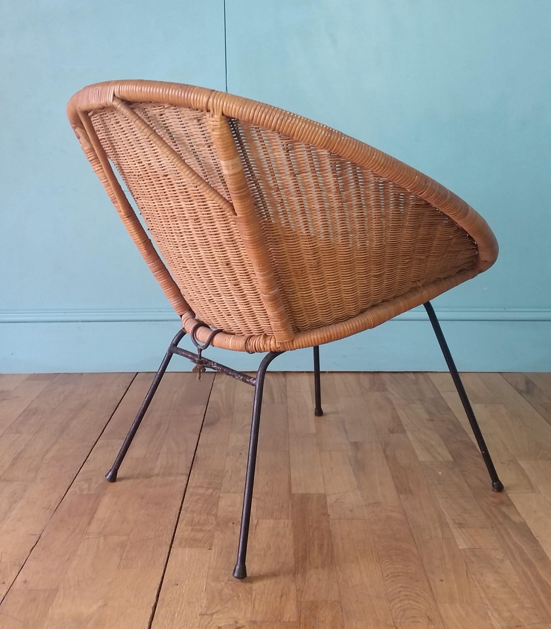 Mid-20th Century English Mid-Century Rattan Chair For Sale
