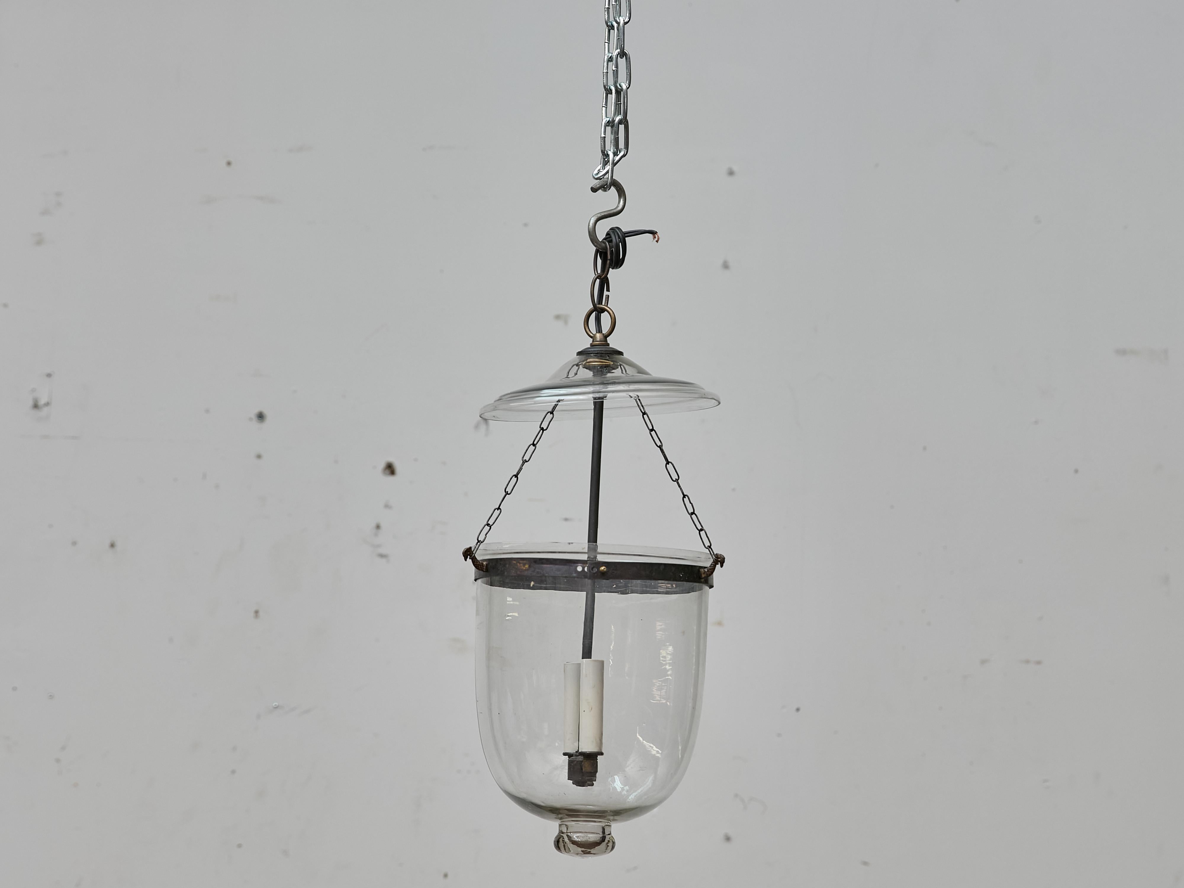 Farol Inglés de Medio Siglo con Dos Luces en Vidrio Soplado a Mano en Bueno estado para la venta en Atlanta, GA