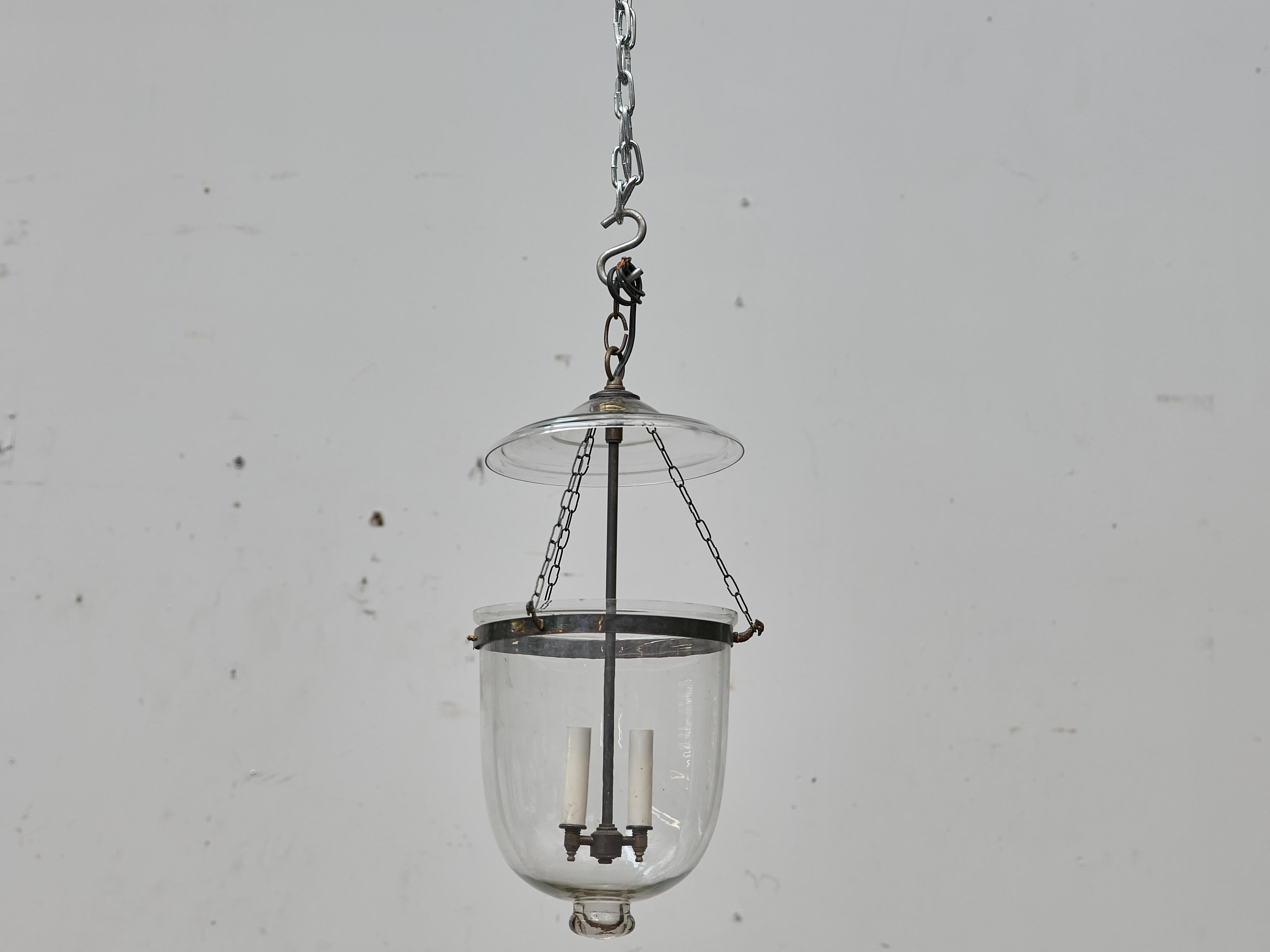 Farol Inglés de Medio Siglo con Dos Luces en Vidrio Soplado a Mano Metal en venta
