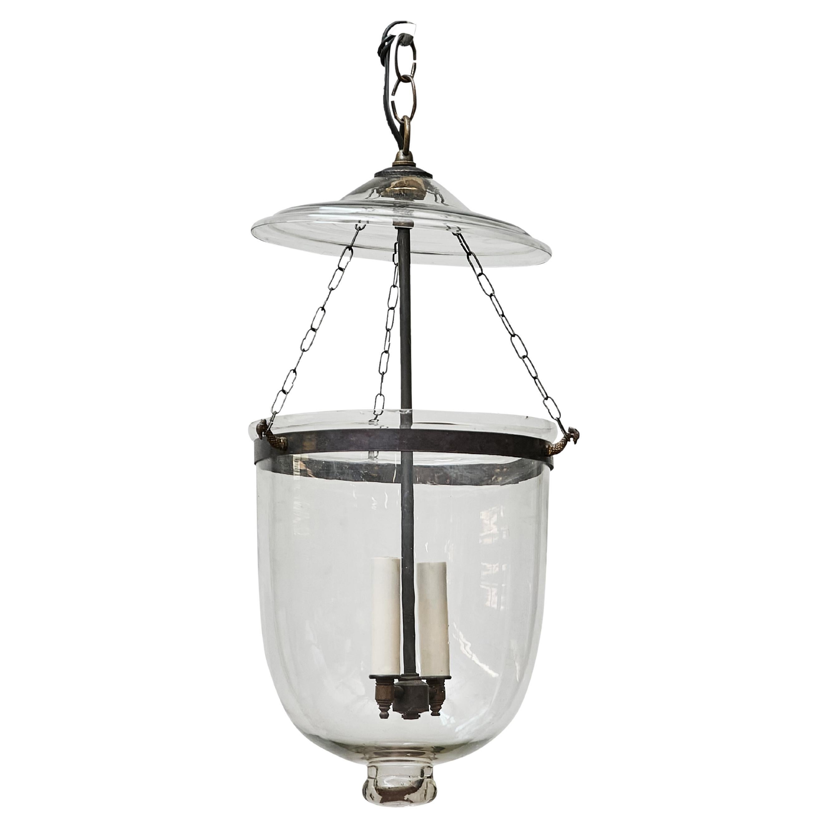 Lanterne en verre soufflé de style anglais du milieu du siècle avec deux Lights