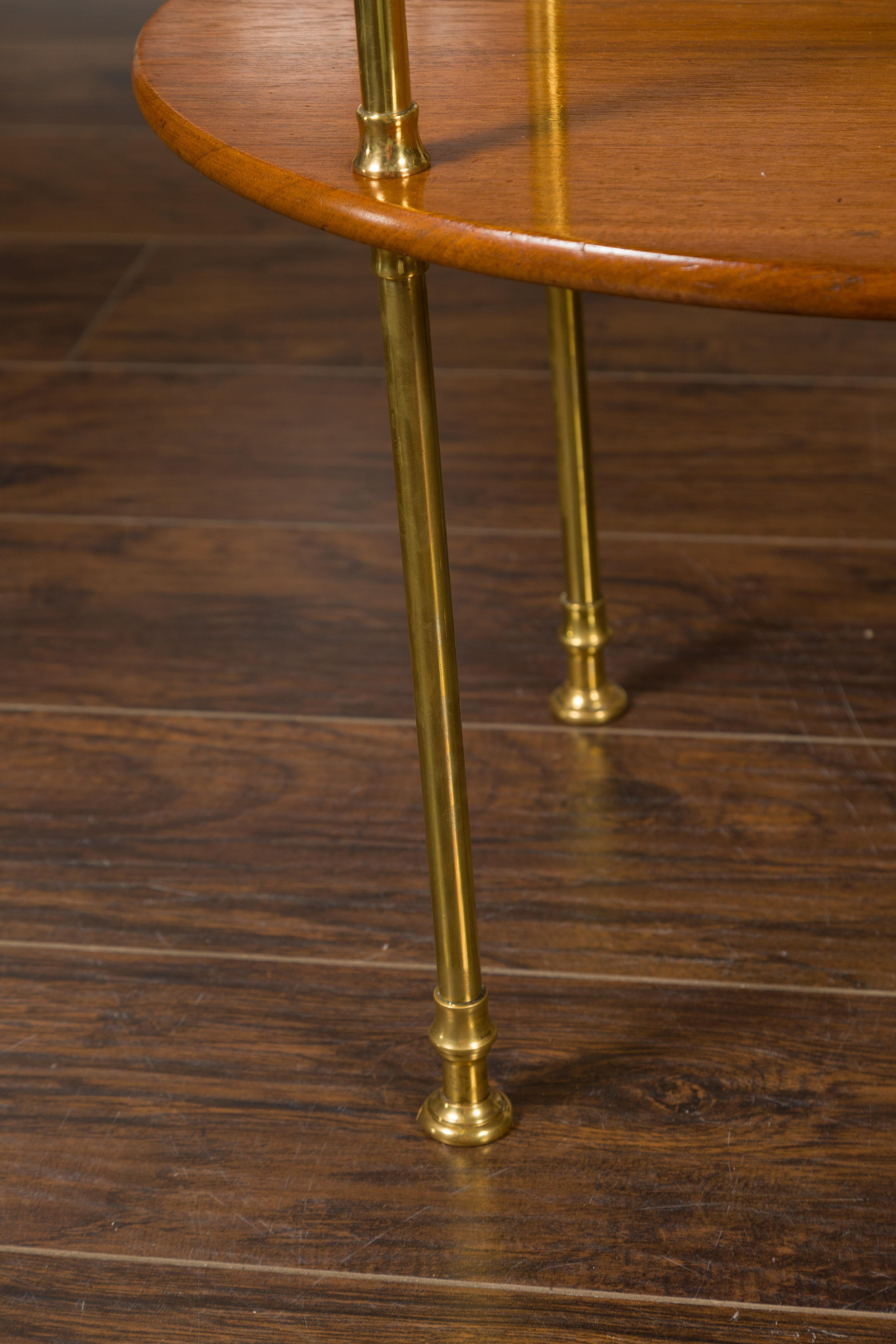 English Midcentury Mahogany Oval Two-Tiered Table with Brass Accents For Sale 3