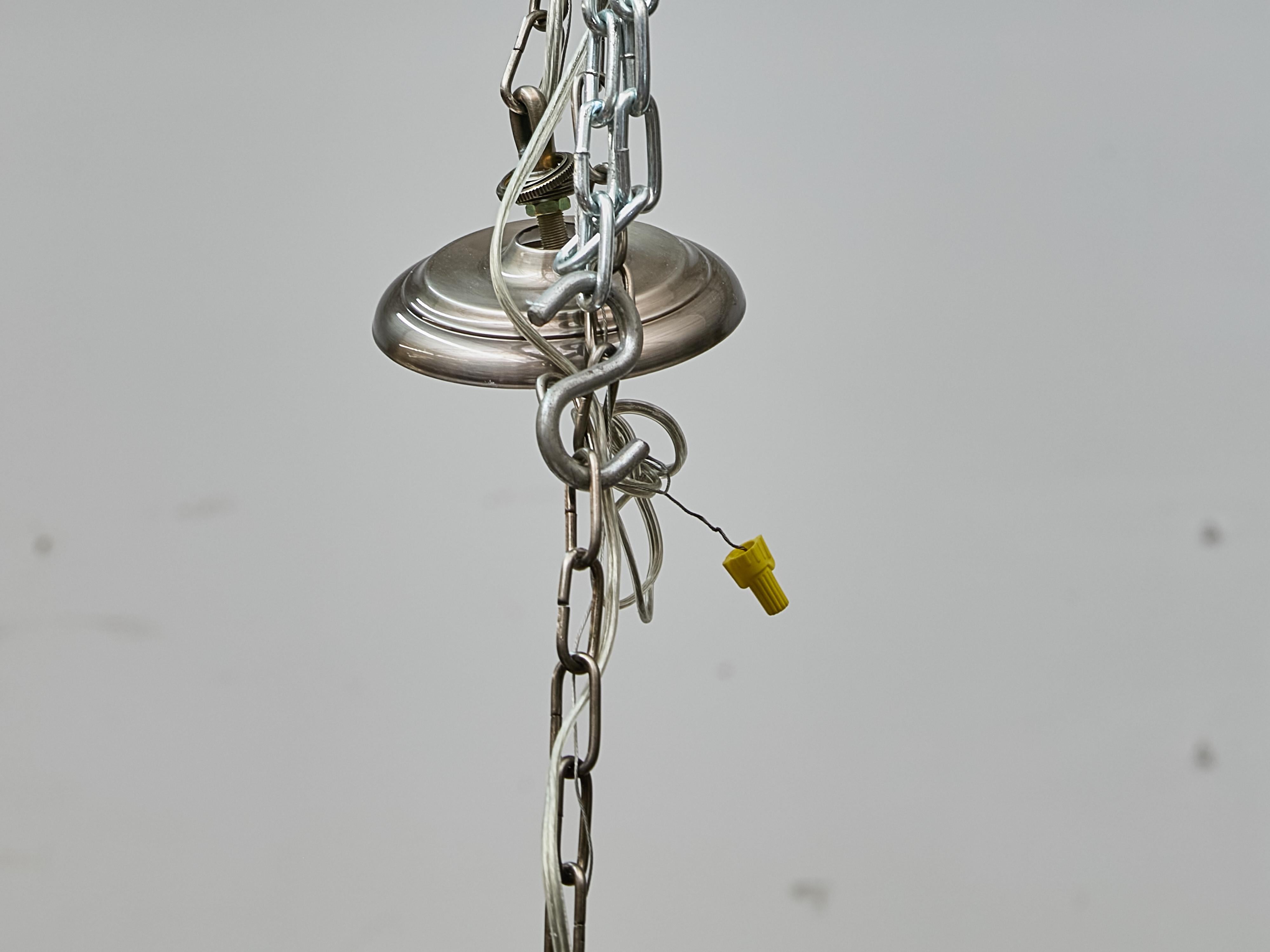 Englische Nickel-Glockenlaterne aus der Jahrhundertmitte mit Glas-Dome und drei Lights (Geblasenes Glas) im Angebot