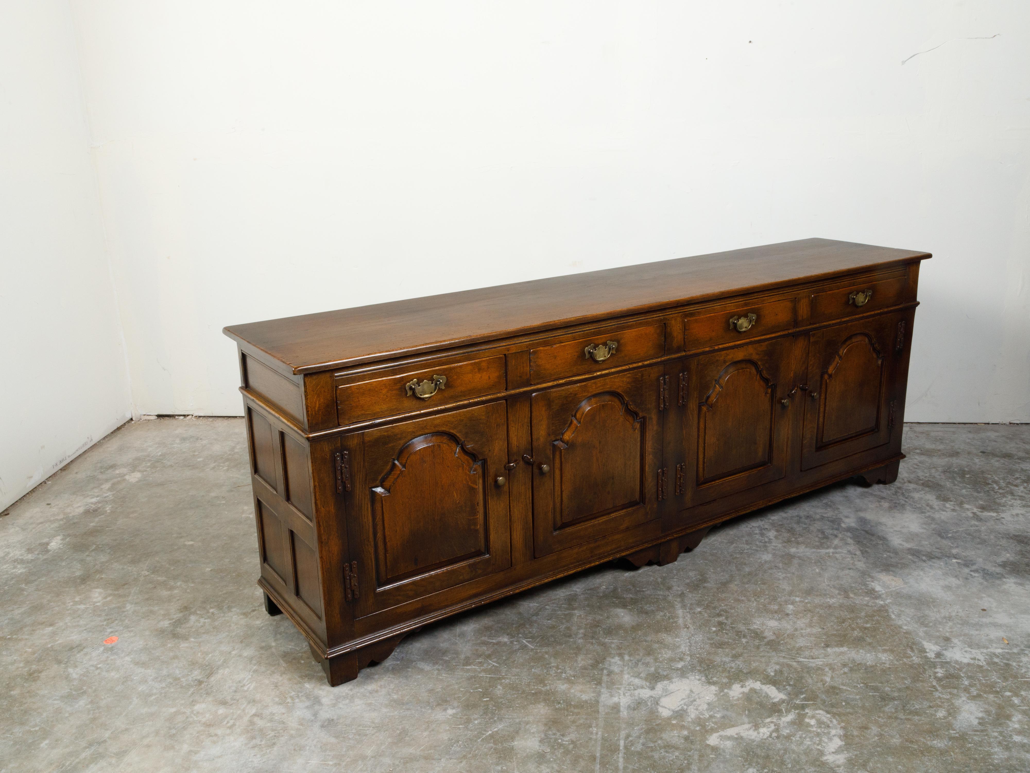 English Midcentury Oak Enfilade with Four Drawers over Four Doors For Sale 3