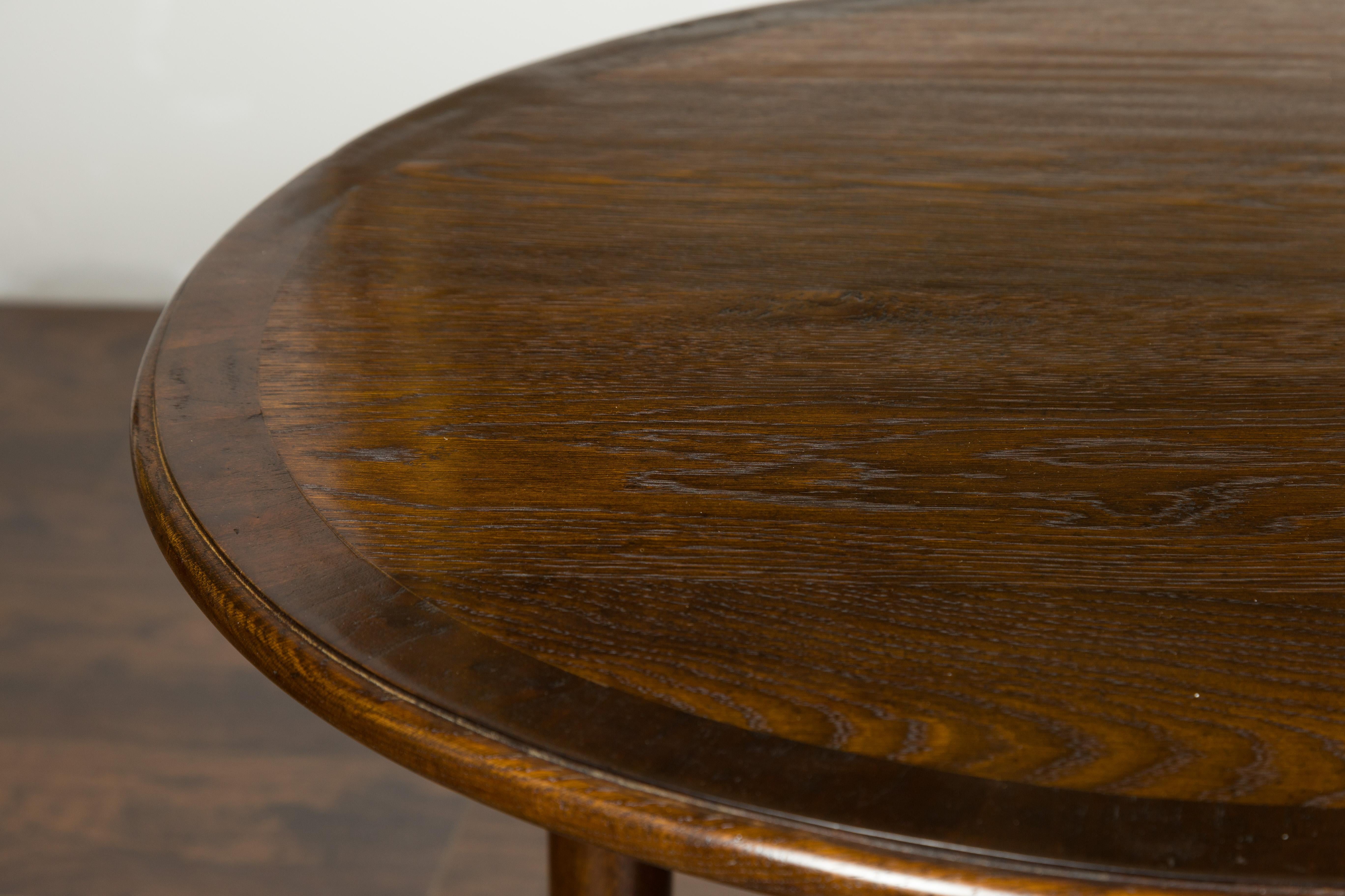 English Midcentury Oak Side Table with Round Top, Cylindrical Legs and Pad Feet 2