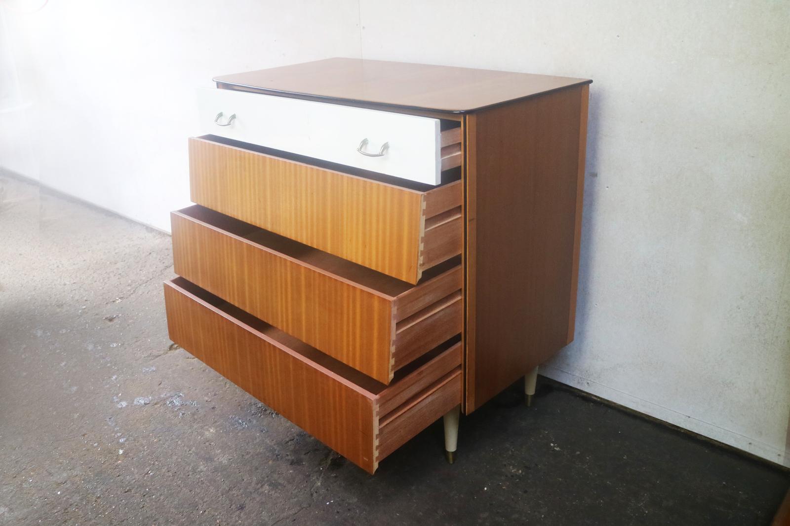 English Midcentury Retro 1960s Chest of Drawers by Avalon In Good Condition For Sale In London, GB