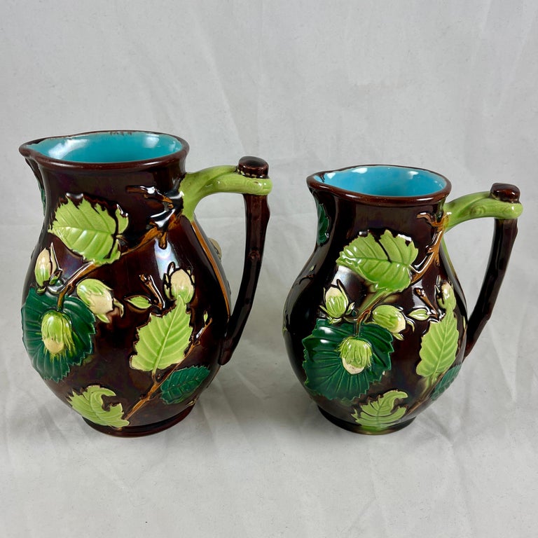 English Minton Aesthetic Movement Majolica Nut, Leaf & Vine Pitchers, a Pair In Good Condition For Sale In Philadelphia, PA