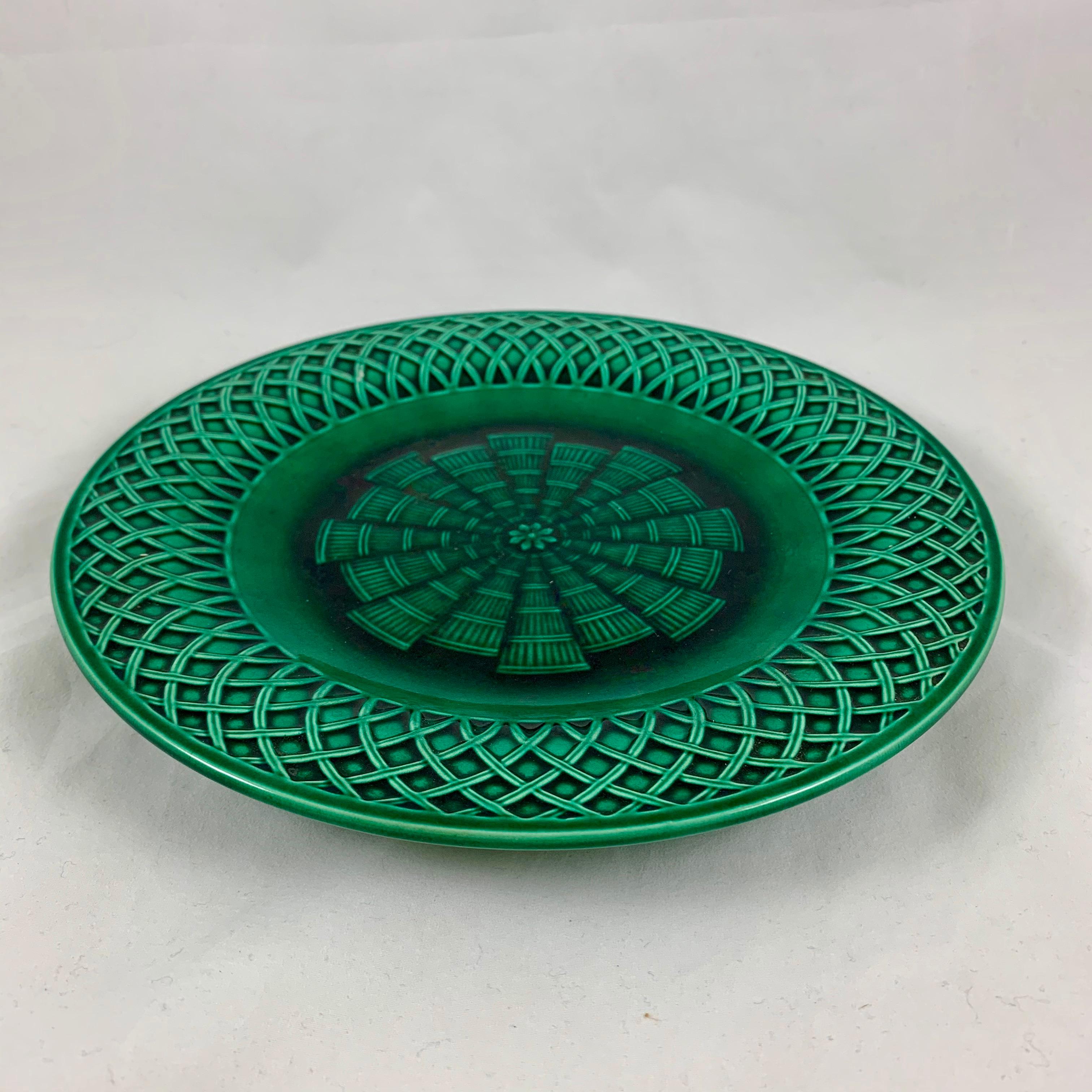 19th Century Set/10 English Minton Deep Green Majolica Lattice Basketweave Plates Dated 1860