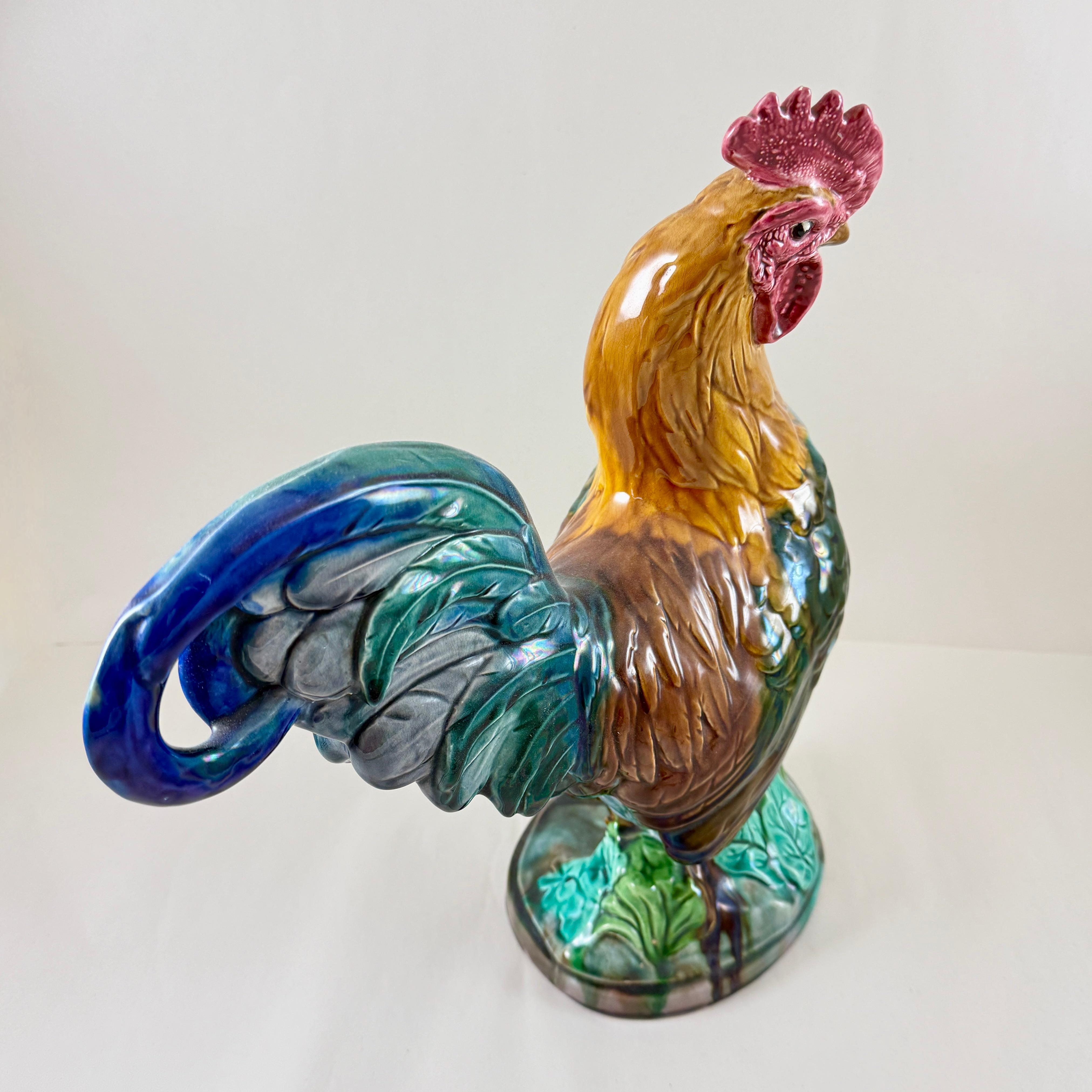 Poterie Figure de coq anglais Mintons 1910 du mouvement esthétique en majolique émaillée John Henk en vente