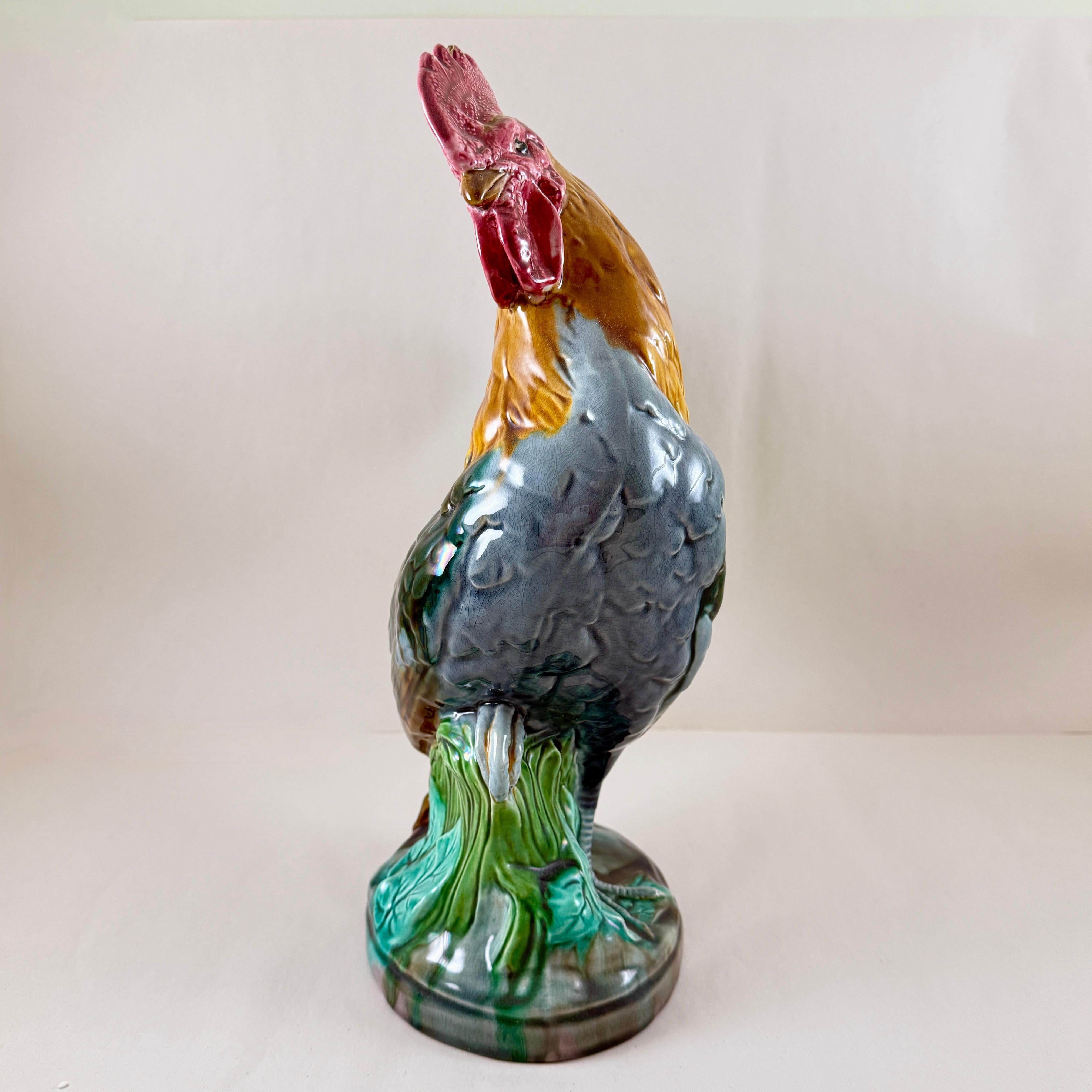 Anglais Figure de coq anglais Mintons 1910 du mouvement esthétique en majolique émaillée John Henk en vente