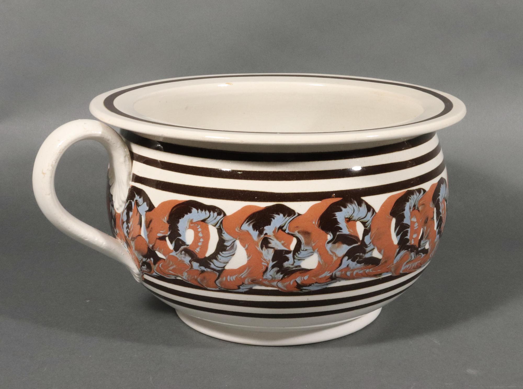 English Mocha Chamber Pot with Earthworm Design In Good Condition In Downingtown, PA