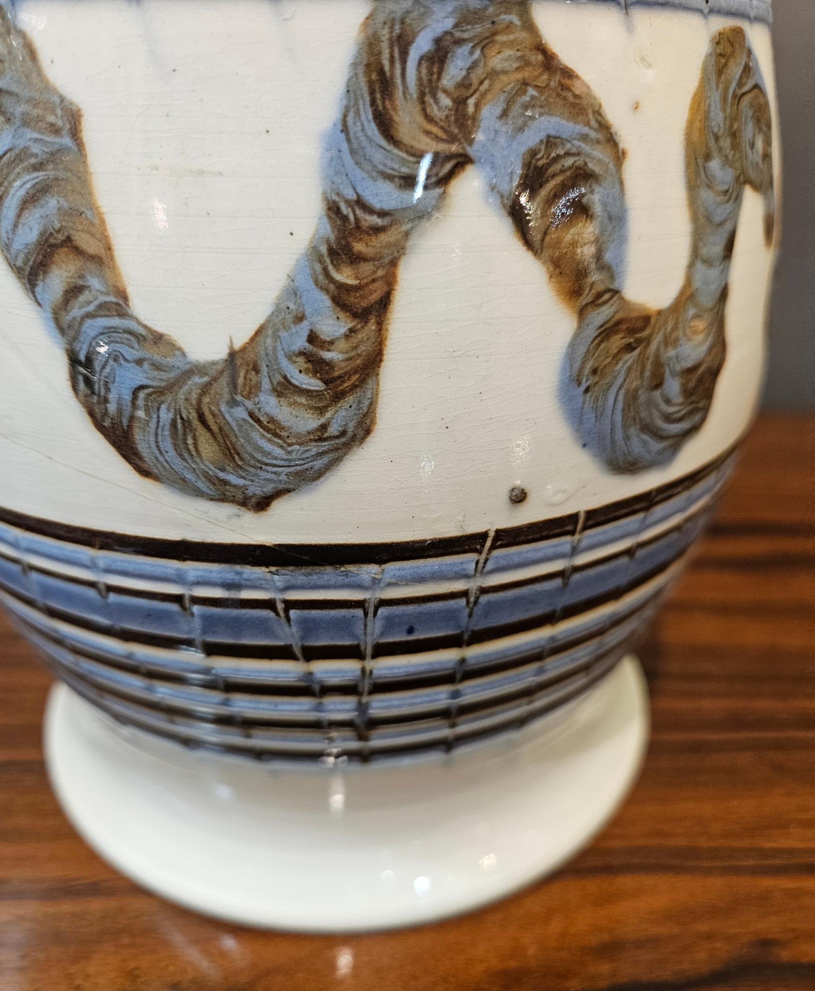 Englische Mokka-Töpferei Creamware Regenwurm Krug (Wedgwoodware) im Angebot