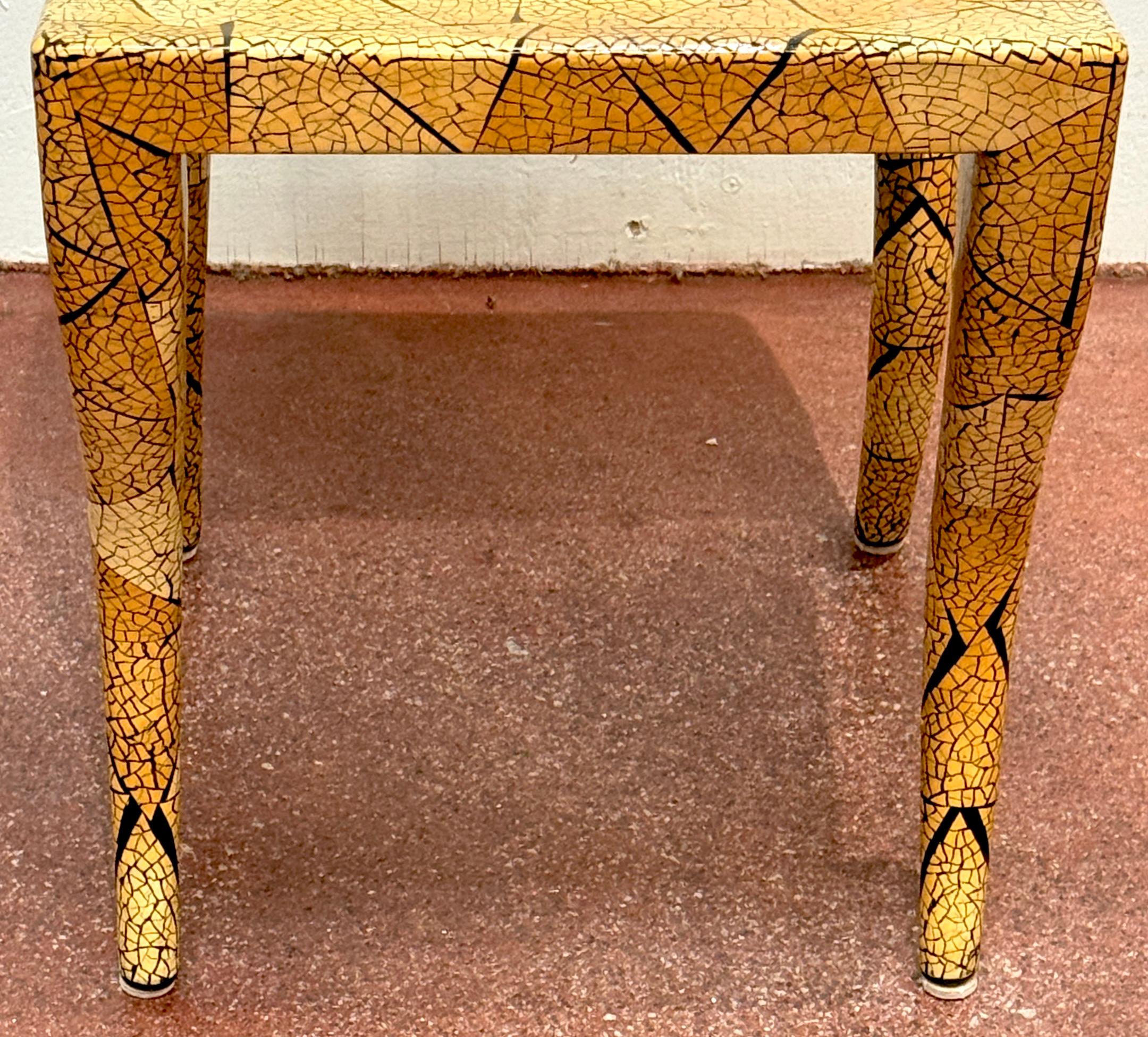 Legno Panchina scultorea esotica moderna inglese laccata a crepe, R&Y Augousti, Londra in vendita