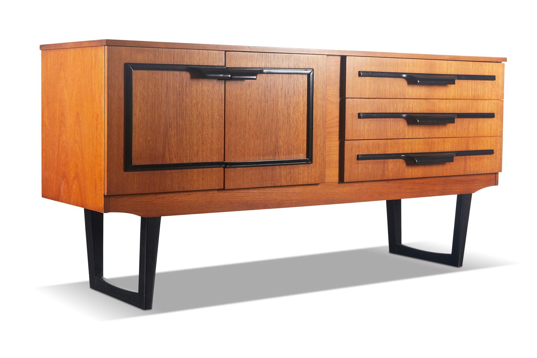 English Modern Midcentury Credenza in Teak with Black Lacquer Accents For Sale 4